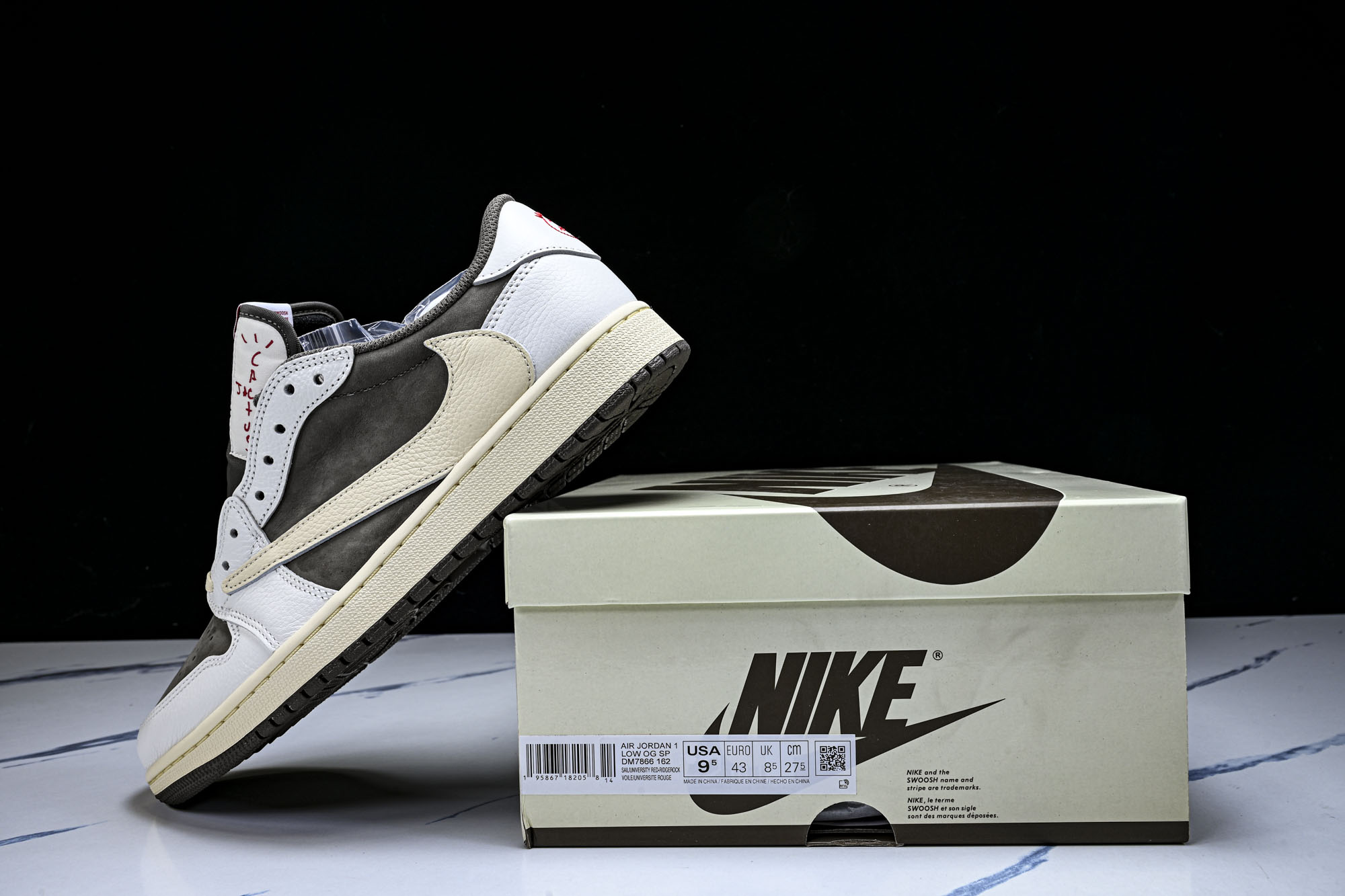 纯原 新版Travis Scott x Air Jordan 1 Reverse Mocha 联名倒钩摩卡棕白低帮篮球鞋 纯原 新版Travis Scott x Air Jordan 1 Reverse Mocha 联名倒钩摩卡棕白低帮篮球鞋