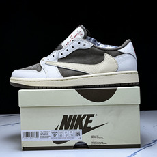 纯原 新版Travis Scott x Air Jordan 1 Reverse Mocha 联名倒钩摩卡棕白低帮篮球鞋 纯原 新版Travis Scott x Air Jordan 1 Reverse Mocha 联名倒钩摩卡棕白低帮篮球鞋