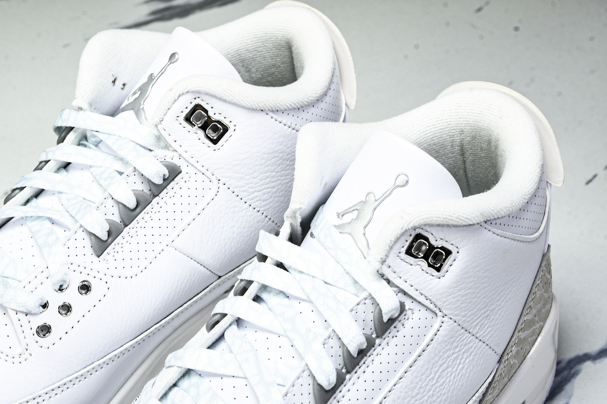 纯原 Air Jordan 3 Retro 白灰 CT8532-111 #YZ001-1 40 40.5 41 42.5 纯原 Air Jordan 3 Retro 白灰 CT8532-111 #YZ001-1 40 40.5 41 42.5
