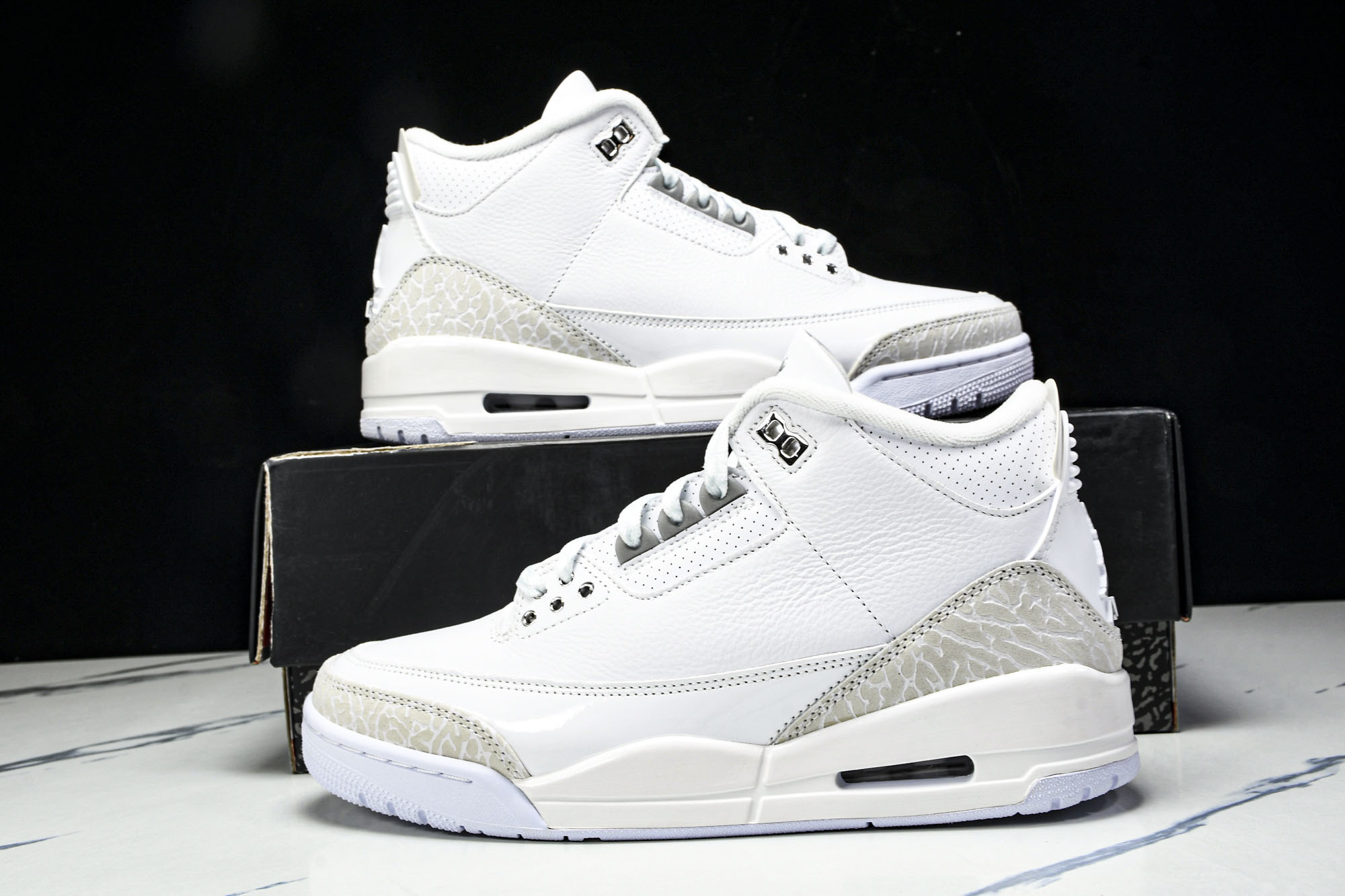 纯原 Air Jordan 3 Retro 白灰 CT8532-111 #YZ001-1 40 40.5 41 42.5 纯原 Air Jordan 3 Retro 白灰 CT8532-111 #YZ001-1 40 40.5 41 42.5
