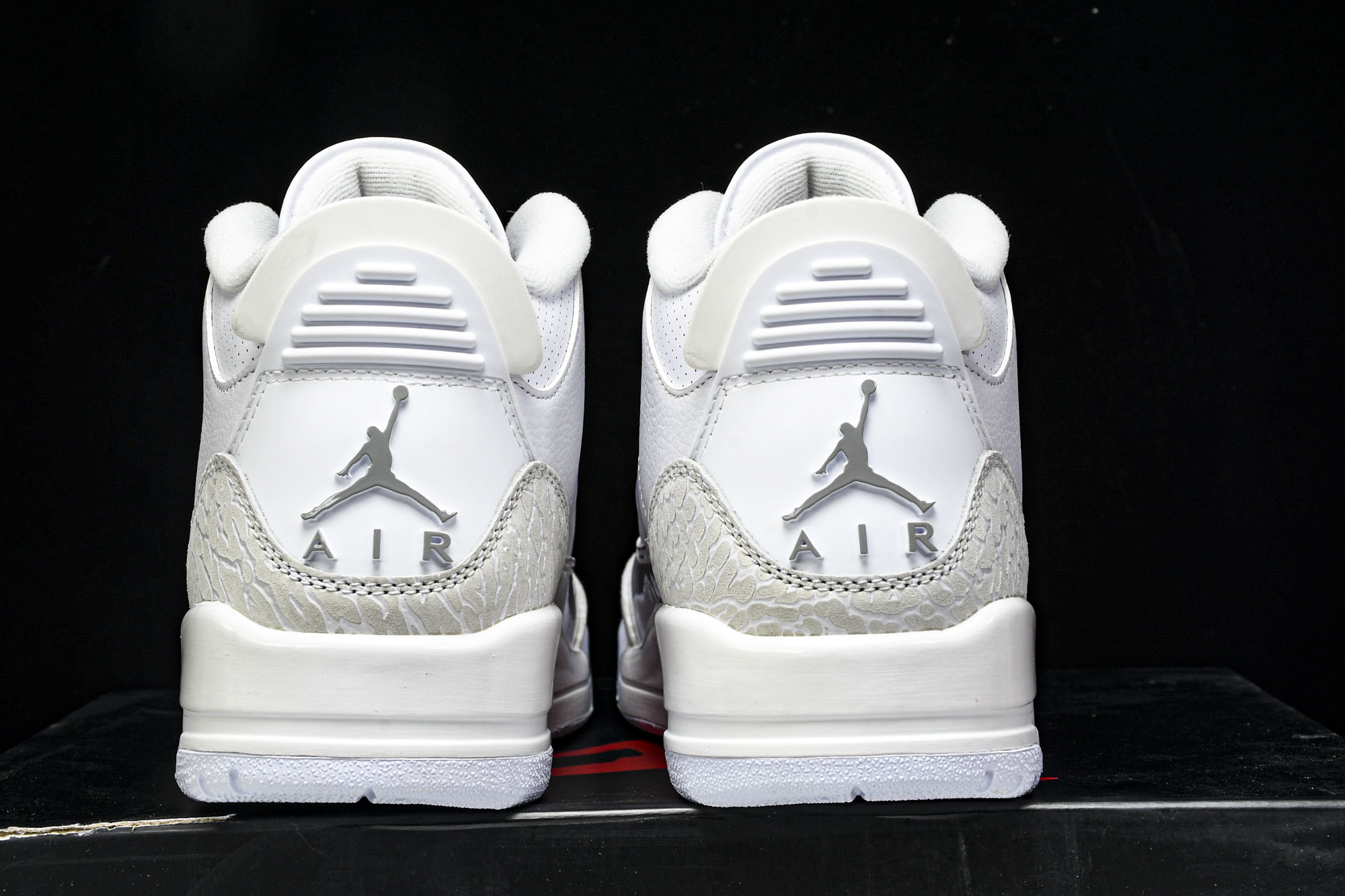 纯原 Air Jordan 3 Retro 白灰 CT8532-111 #YZ001-1 40 40.5 41 42.5 纯原 Air Jordan 3 Retro 白灰 CT8532-111 #YZ001-1 40 40.5 41 42.5