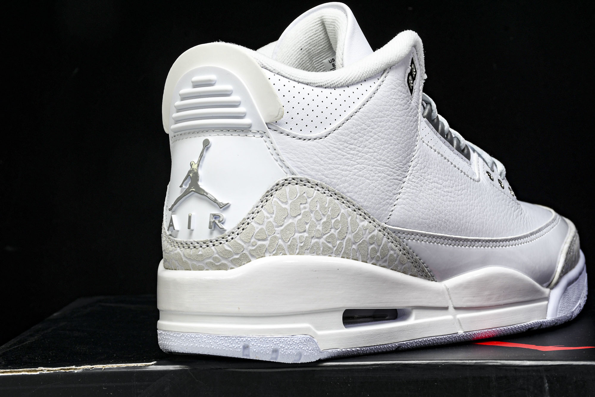 纯原 Air Jordan 3 Retro 白灰 CT8532-111 #YZ001-1 40 40.5 41 42.5 纯原 Air Jordan 3 Retro 白灰 CT8532-111 #YZ001-1 40 40.5 41 42.5