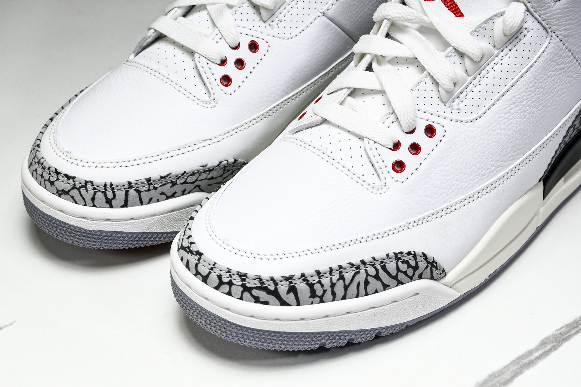 纯原 Air Jordan 3“White Cement Teimagined”白水泥 1988版复刻做旧 DN3707 纯原 Air Jordan 3“White Cement Teimagined”白水泥 1988版复刻做旧 DN3707