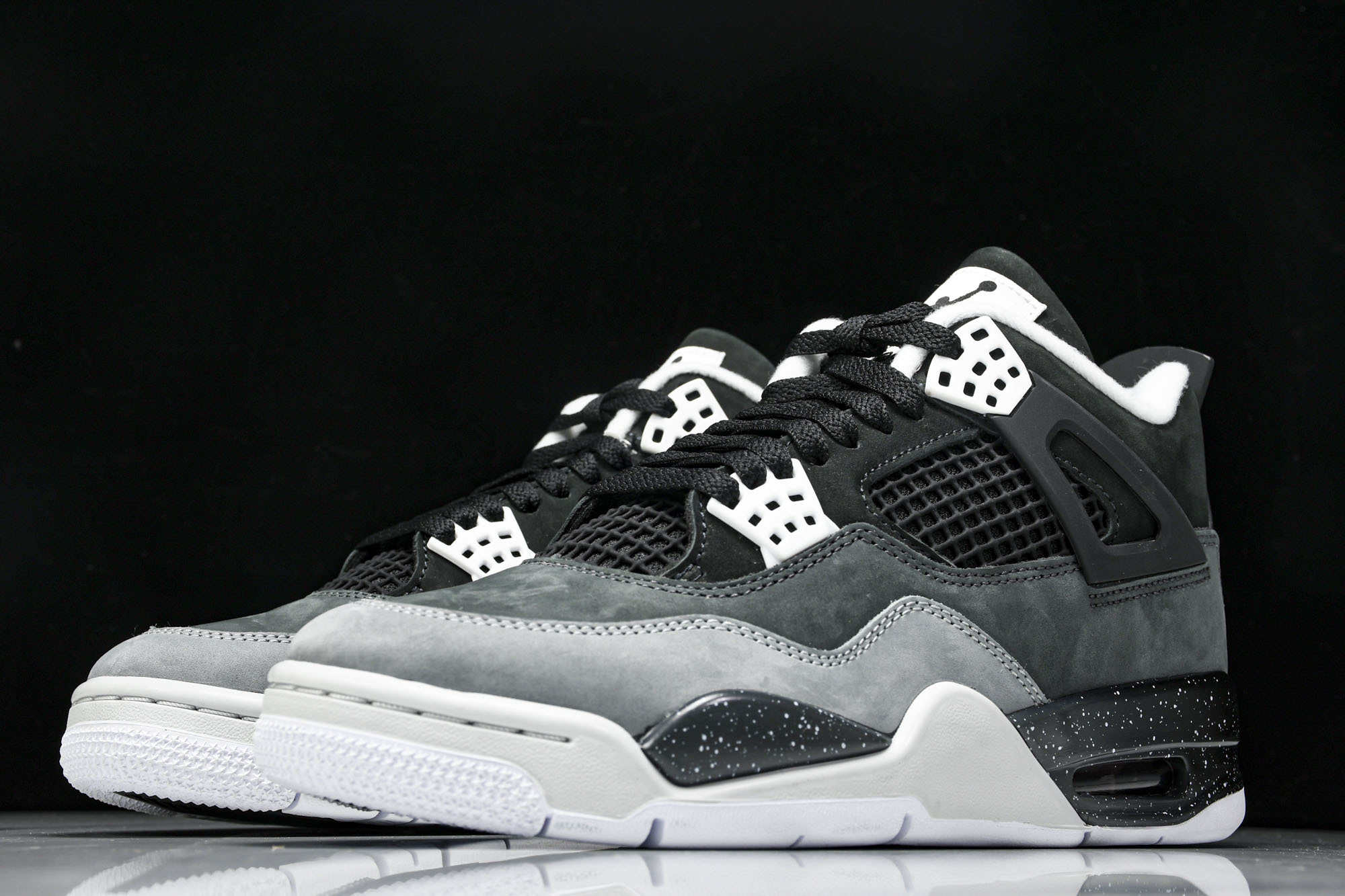 纯原原版 Air Jordan 4 Fear 恐惧 黑灰 FQ8138-002 #YZ001-1 40 40.5 41 纯原原版 Air Jordan 4 Fear 恐惧 黑灰 FQ8138-002 #YZ001-1 40 40.5 41