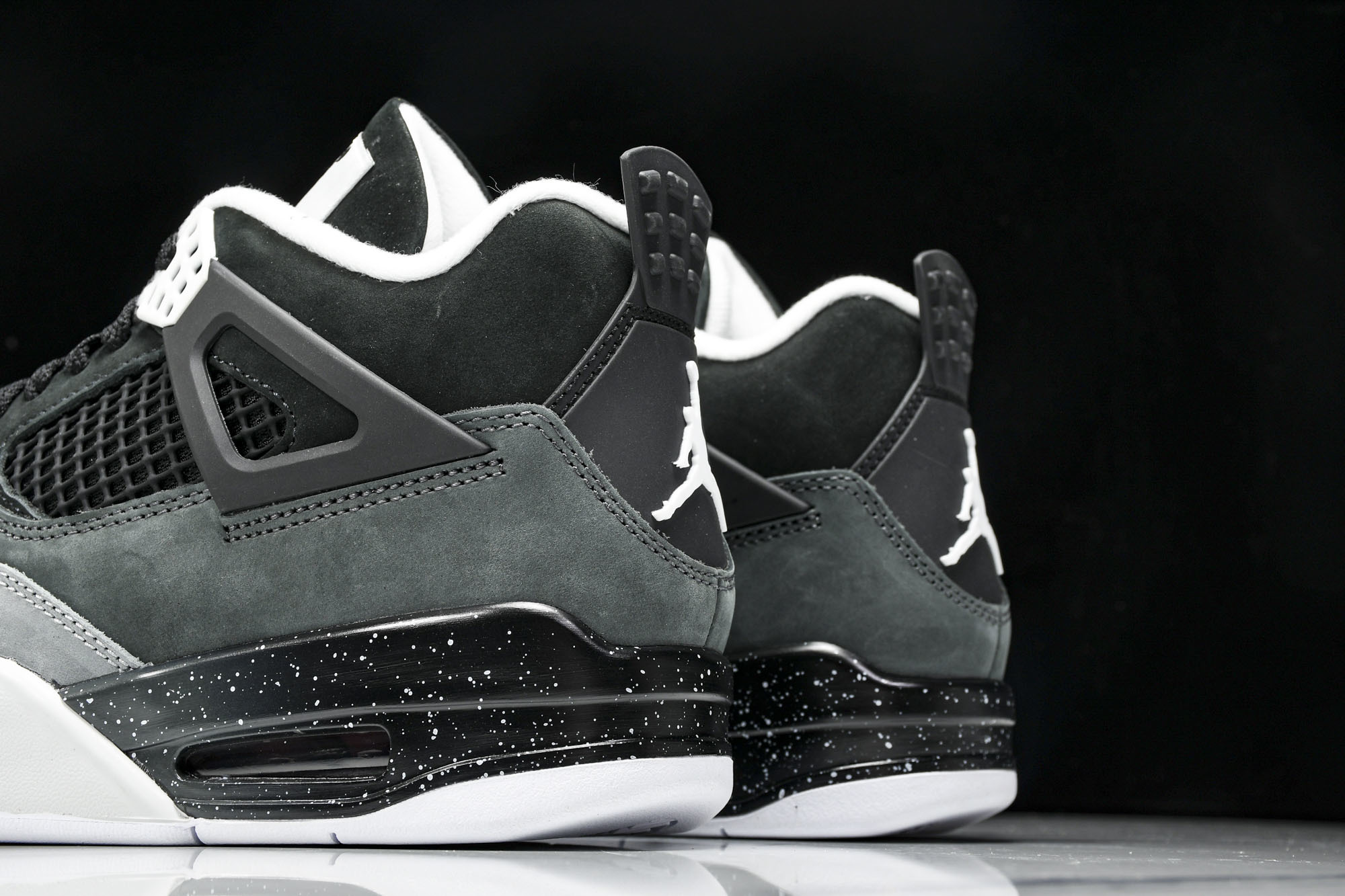 纯原原版 Air Jordan 4 Fear 恐惧 黑灰 FQ8138-002 #YZ001-1 40 40.5 41 纯原原版 Air Jordan 4 Fear 恐惧 黑灰 FQ8138-002 #YZ001-1 40 40.5 41