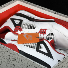 纯原原版 Air Jordan 4 Fire Red AJ4 白红 火焰红 DC7770-160 #YZ001-1 40 纯原原版 Air Jordan 4 Fire Red AJ4 白红 火焰红 DC7770-160 #YZ001-1 40