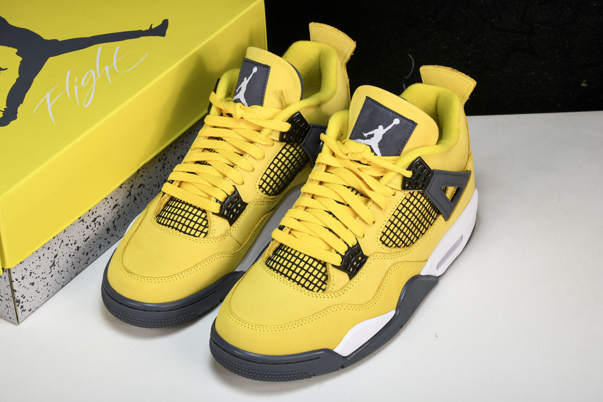 纯原原版 Air Jordan 4 lightning LS AJ4电母黑黄闪电2021复刻 CT8527-700 #Y 纯原原版 Air Jordan 4 lightning LS AJ4电母黑黄闪电2021复刻 CT8527-700 #Y