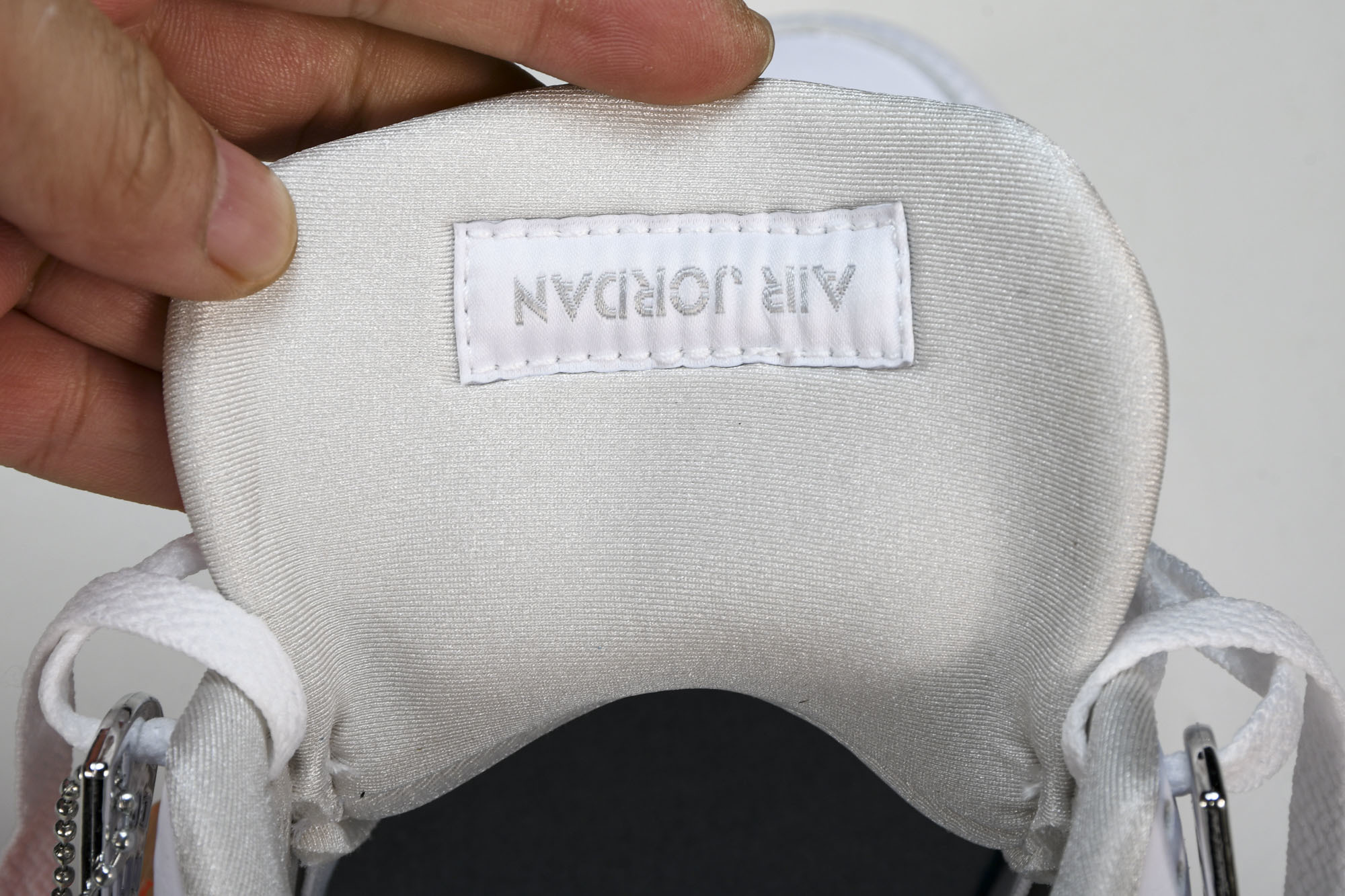 纯原原版 Air Jordan 4 Retro Pure Money 白猫 银扣(2017)-100 #YZ001-1 纯原原版 Air Jordan 4 Retro Pure Money 白猫 银扣(2017)-100 #YZ001-1