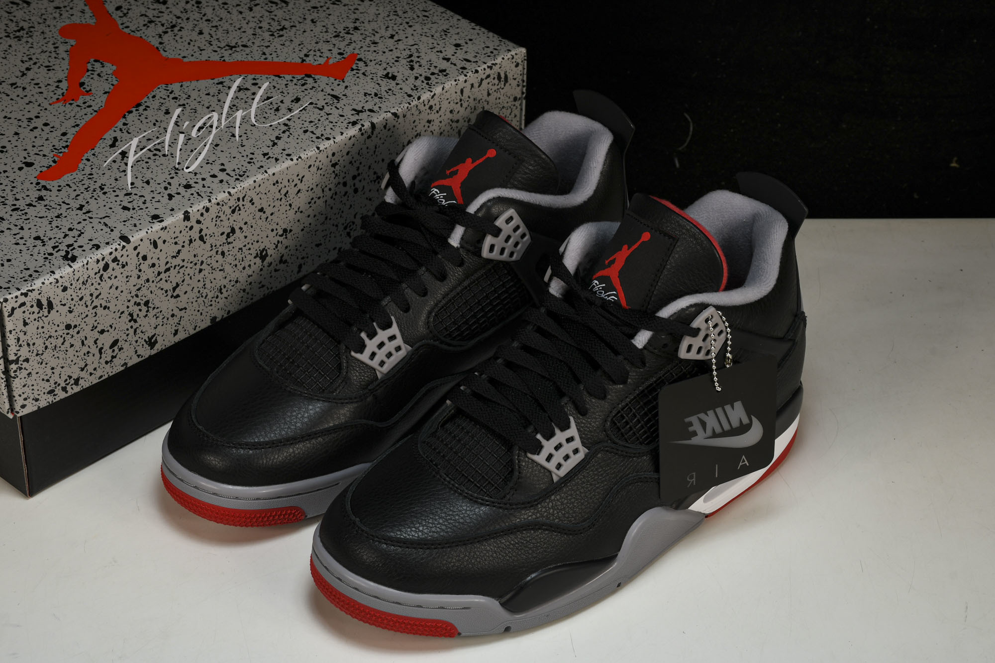 纯原原版 AIR JORDAN 4 RETRO “Bred Reimagined”黑红 FV5029-006 #YZ00 纯原原版 AIR JORDAN 4 RETRO “Bred Reimagined”黑红 FV5029-006 #YZ00