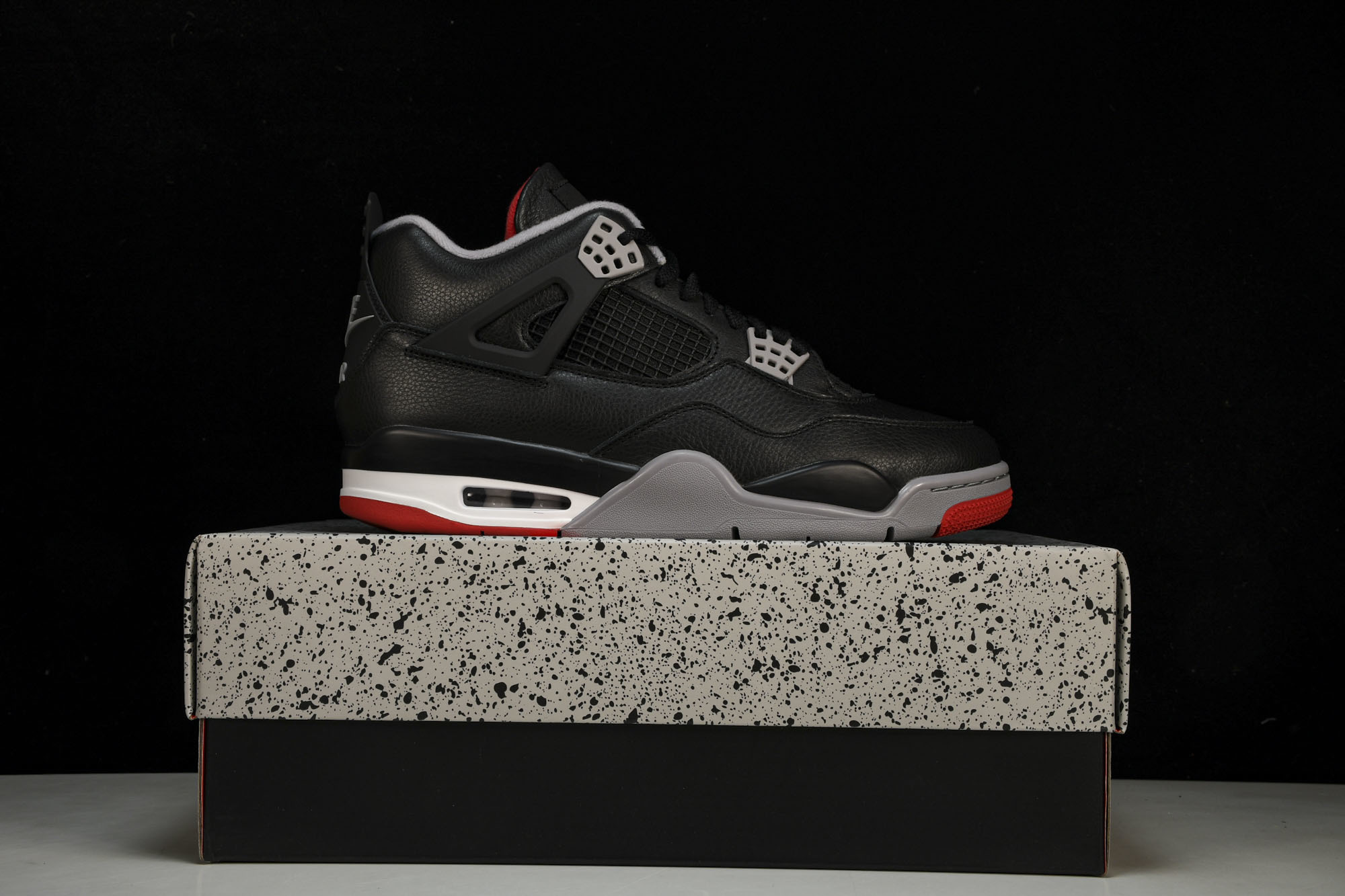 纯原原版 AIR JORDAN 4 RETRO “Bred Reimagined”黑红 FV5029-006 #YZ00 纯原原版 AIR JORDAN 4 RETRO “Bred Reimagined”黑红 FV5029-006 #YZ00