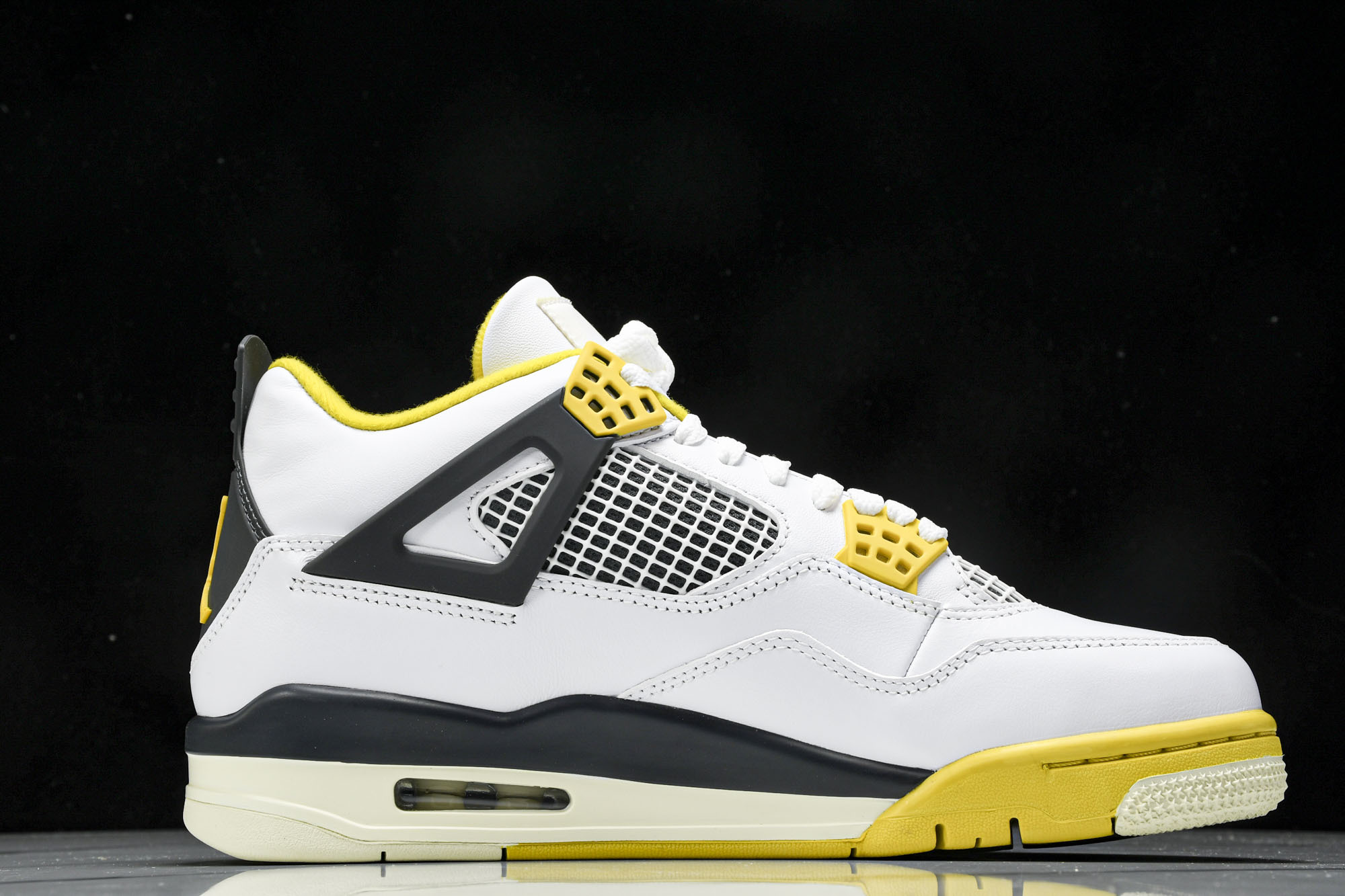 纯原原版 Air Jordan 4 Retro 白雷公 白黄 AQ9129-101 #YZ001-1 40 40.5 4 纯原原版 Air Jordan 4 Retro 白雷公 白黄 AQ9129-101 #YZ001-1 40 40.5 4