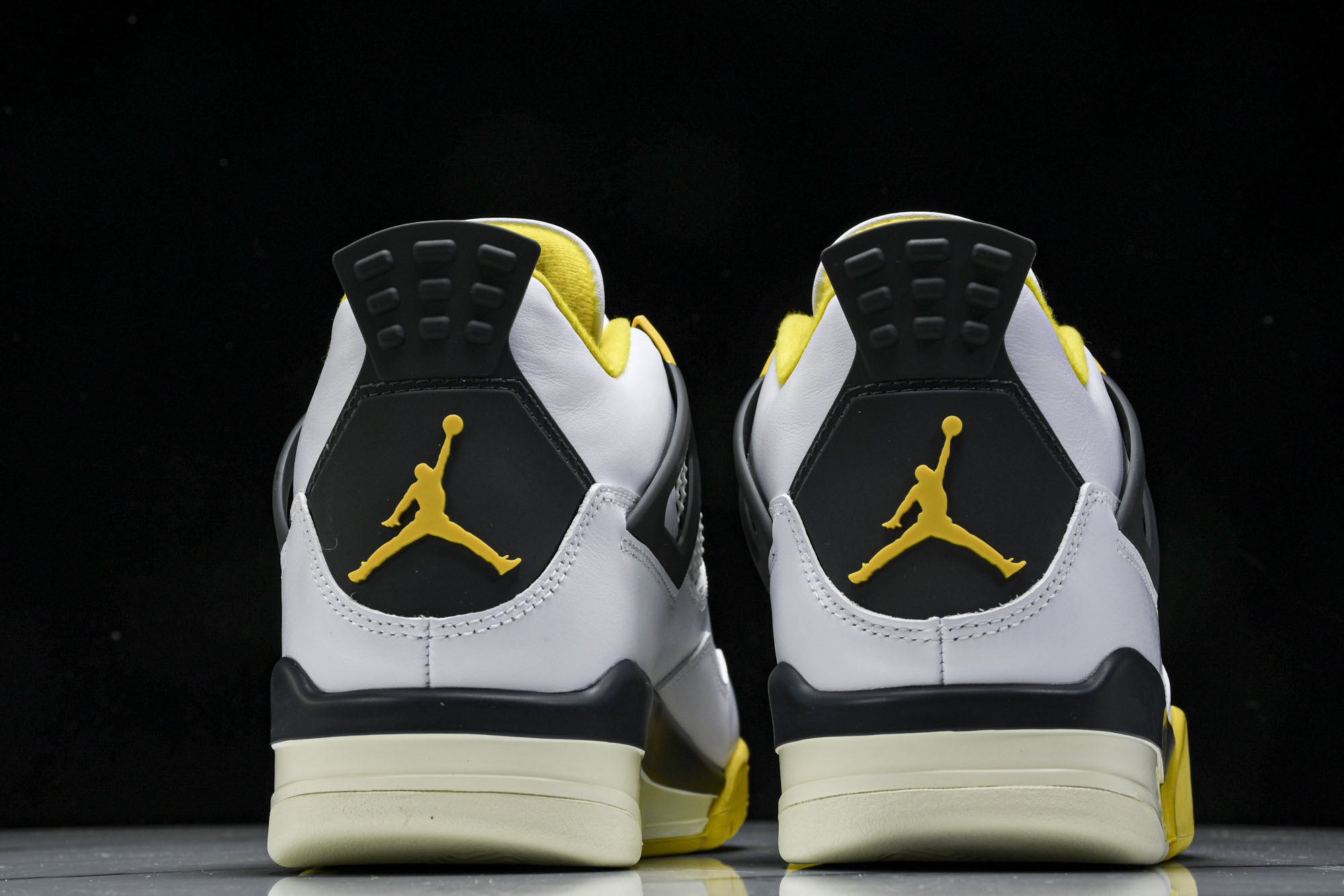 纯原原版 Air Jordan 4 Retro 白雷公 白黄 AQ9129-101 #YZ001-1 40 40.5 4 纯原原版 Air Jordan 4 Retro 白雷公 白黄 AQ9129-101 #YZ001-1 40 40.5 4