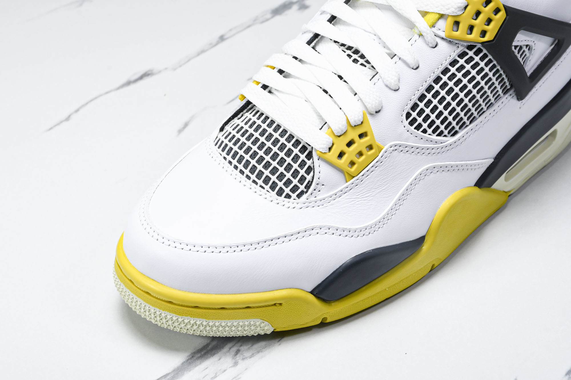 纯原原版 Air Jordan 4 Retro 白雷公 白黄 AQ9129-101 #YZ001-1 40 40.5 4 纯原原版 Air Jordan 4 Retro 白雷公 白黄 AQ9129-101 #YZ001-1 40 40.5 4
