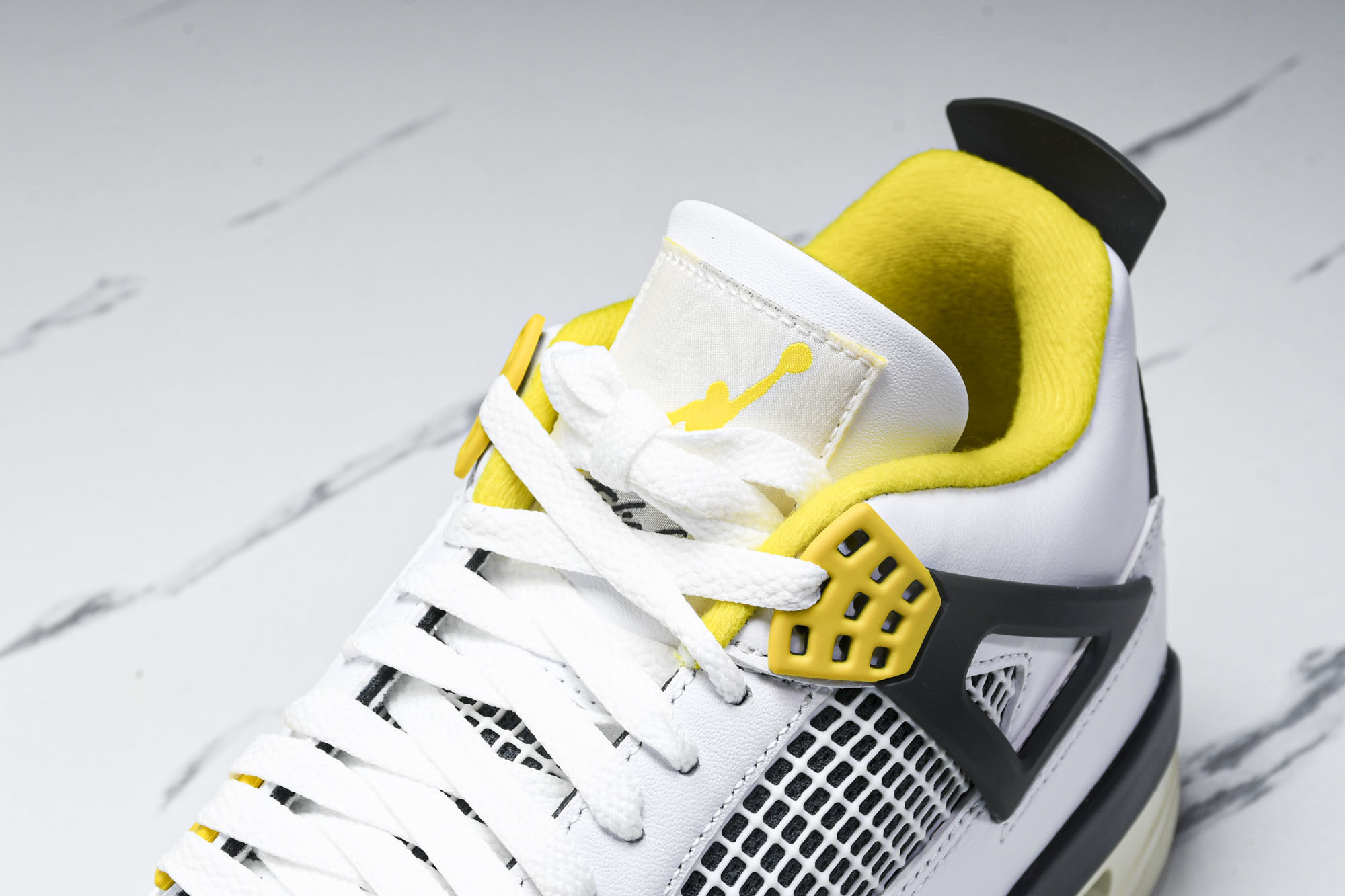 纯原原版 Air Jordan 4 Retro 白雷公 白黄 AQ9129-101 #YZ001-1 40 40.5 4 纯原原版 Air Jordan 4 Retro 白雷公 白黄 AQ9129-101 #YZ001-1 40 40.5 4