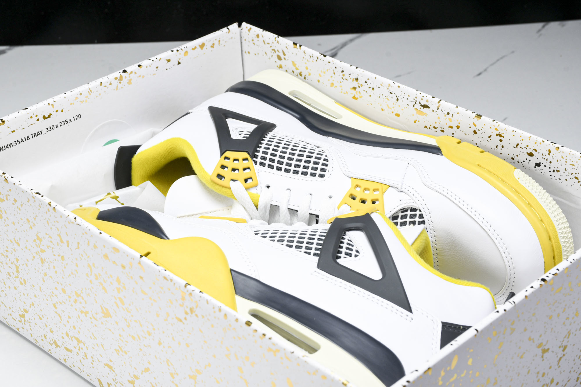 纯原原版 Air Jordan 4 Retro 白雷公 白黄 AQ9129-101 #YZ001-1 40 40.5 4 纯原原版 Air Jordan 4 Retro 白雷公 白黄 AQ9129-101 #YZ001-1 40 40.5 4
