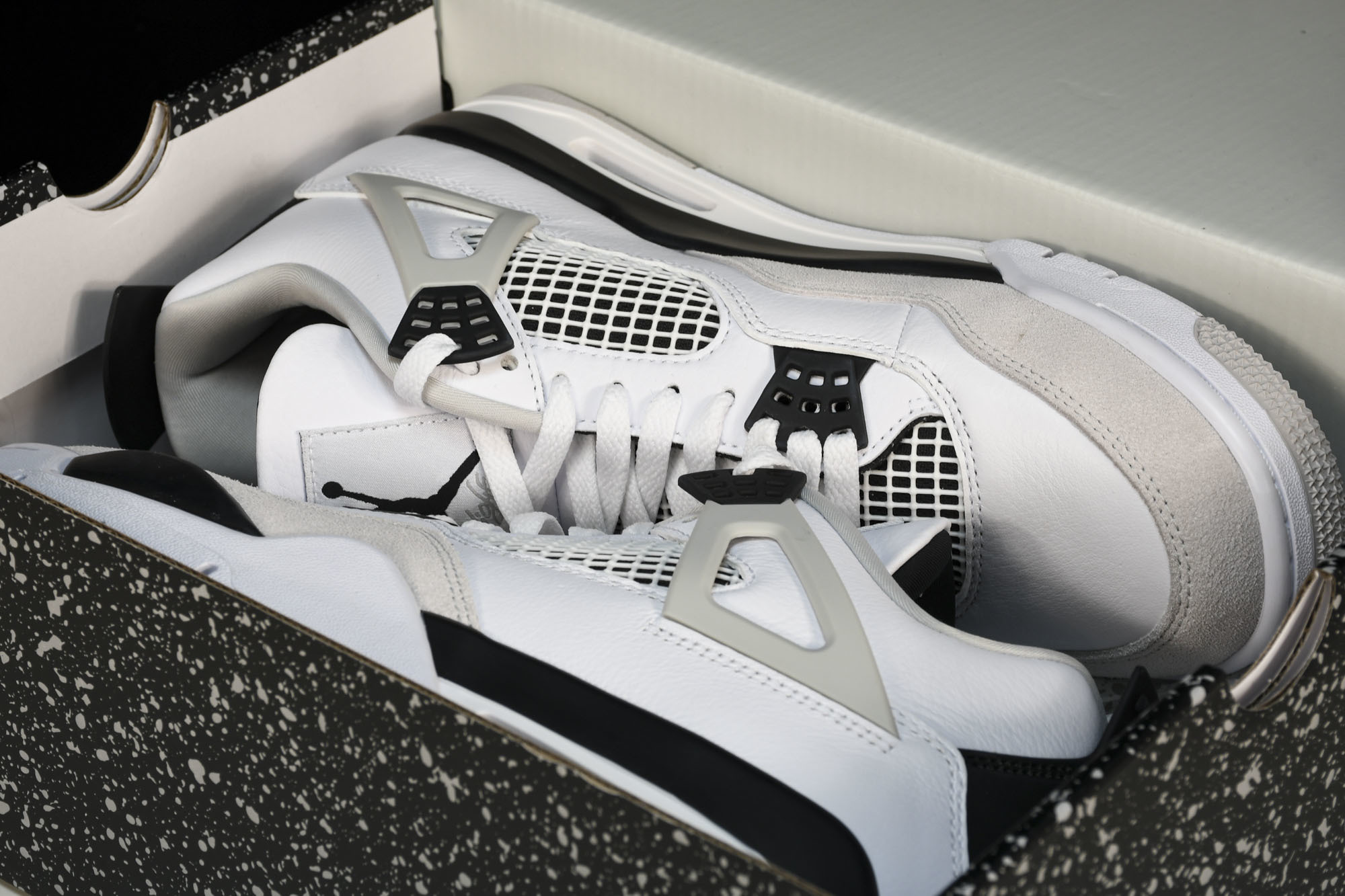 纯原原版 Air Jordan 4 Retro“Military Black”灰白黑 小白水泥 DH6927-111 # 纯原原版 Air Jordan 4 Retro“Military Black”灰白黑 小白水泥 DH6927-111 #