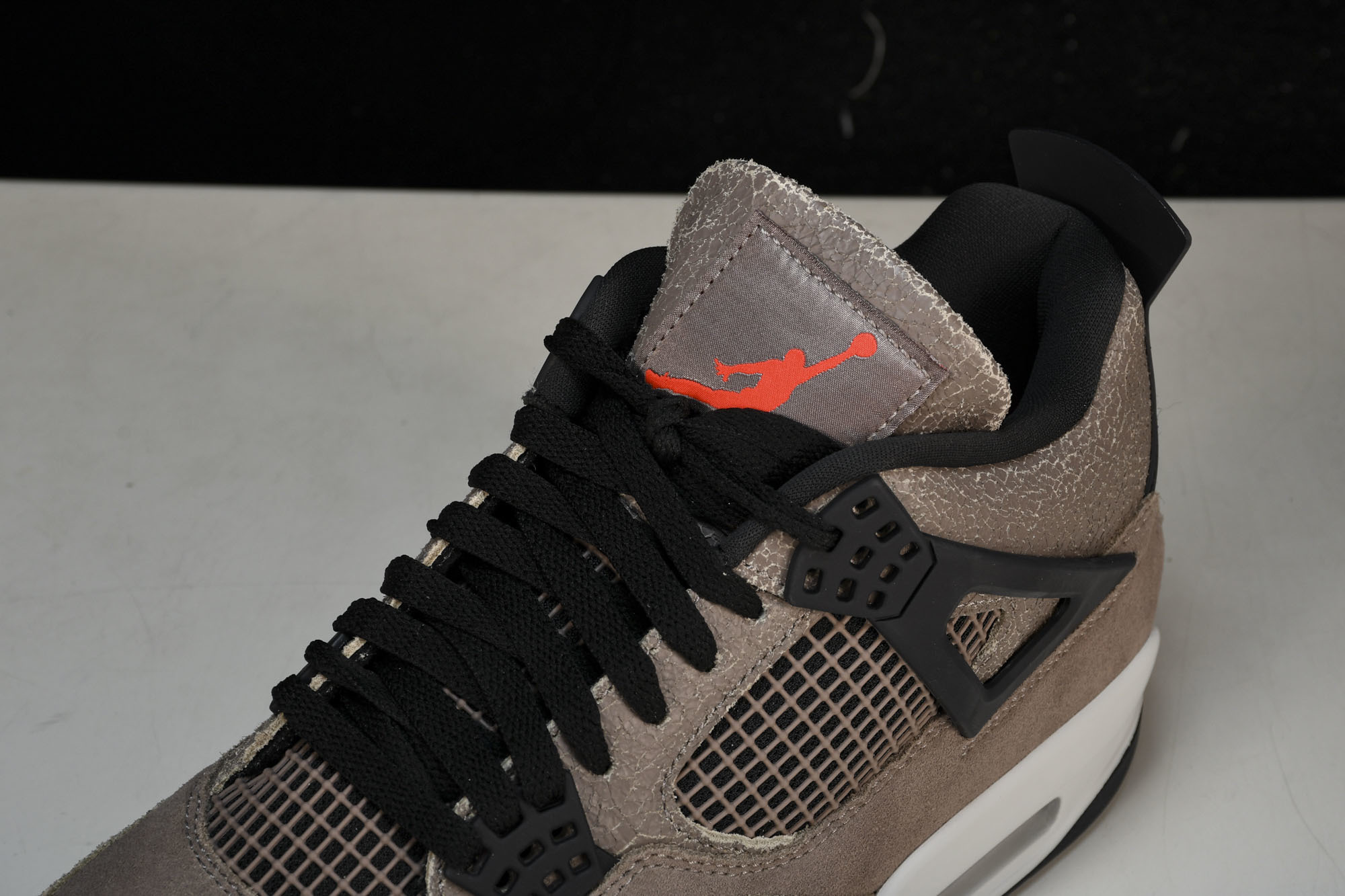 纯原原版 Air Jordan 4 Retro“Taupe Haze”黑棕 摩卡 DB0732-200 #YZ001-1 纯原原版 Air Jordan 4 Retro“Taupe Haze”黑棕 摩卡 DB0732-200 #YZ001-1