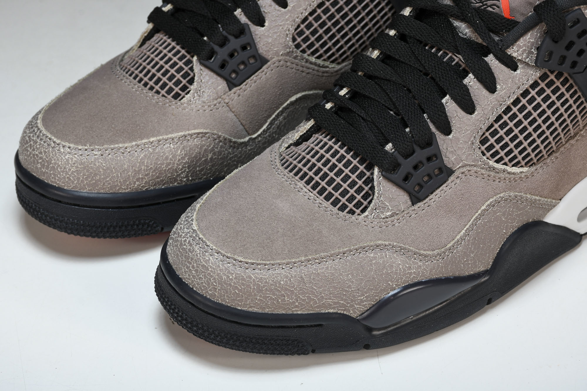 纯原原版 Air Jordan 4 Retro“Taupe Haze”黑棕 摩卡 DB0732-200 #YZ001-1 纯原原版 Air Jordan 4 Retro“Taupe Haze”黑棕 摩卡 DB0732-200 #YZ001-1