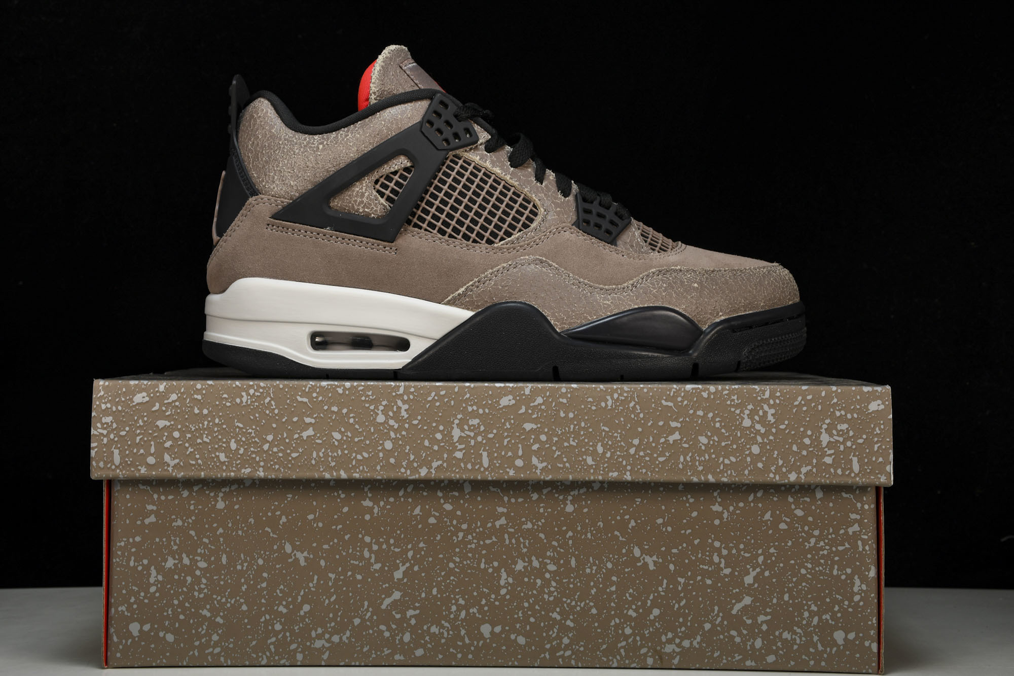 纯原原版 Air Jordan 4 Retro“Taupe Haze”黑棕 摩卡 DB0732-200 #YZ001-1 纯原原版 Air Jordan 4 Retro“Taupe Haze”黑棕 摩卡 DB0732-200 #YZ001-1