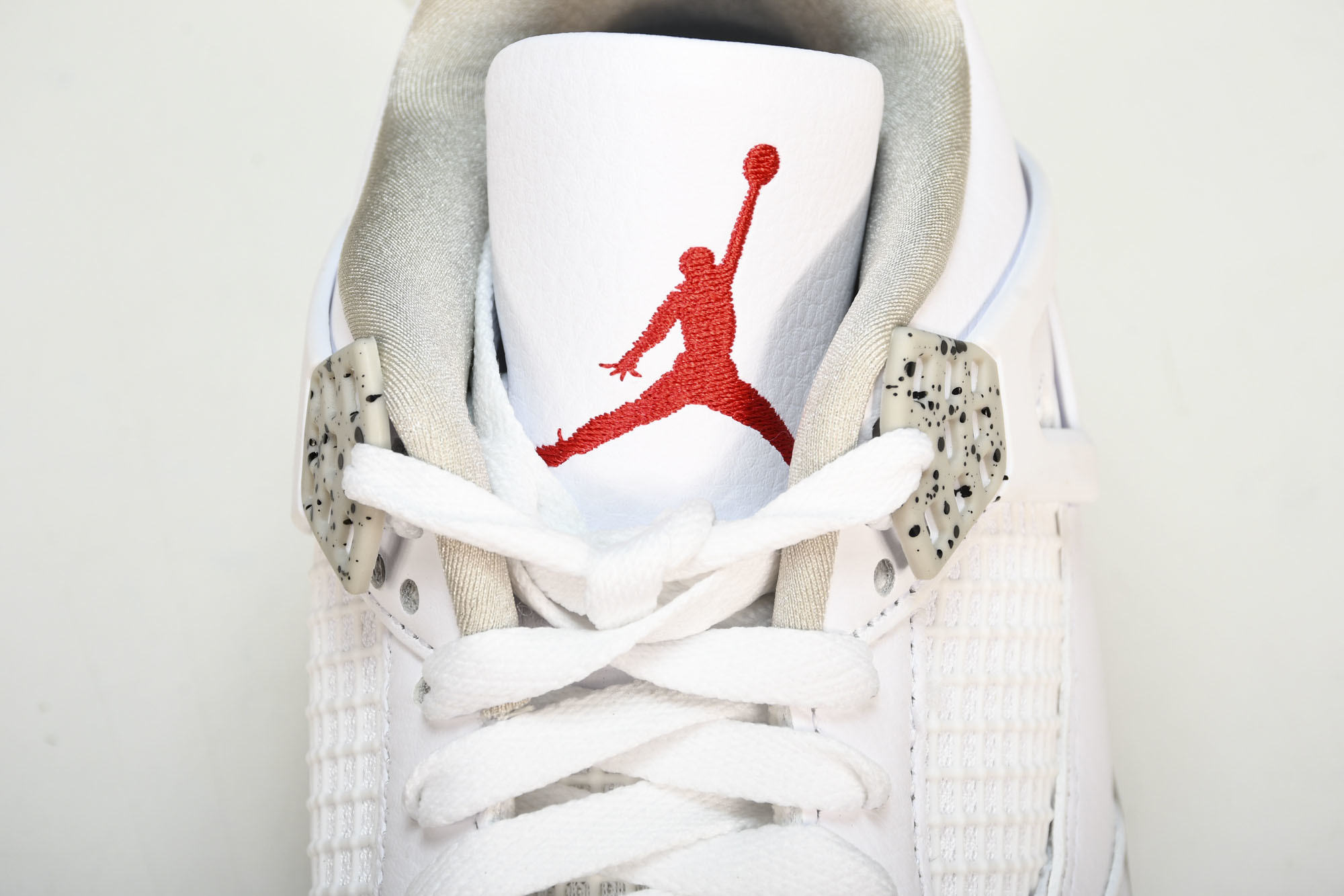 纯原原版 Air Jordan 4 Retro“Tech White”白色奥利奥 CT8527-100 #YZ001-1 纯原原版 Air Jordan 4 Retro“Tech White”白色奥利奥 CT8527-100 #YZ001-1