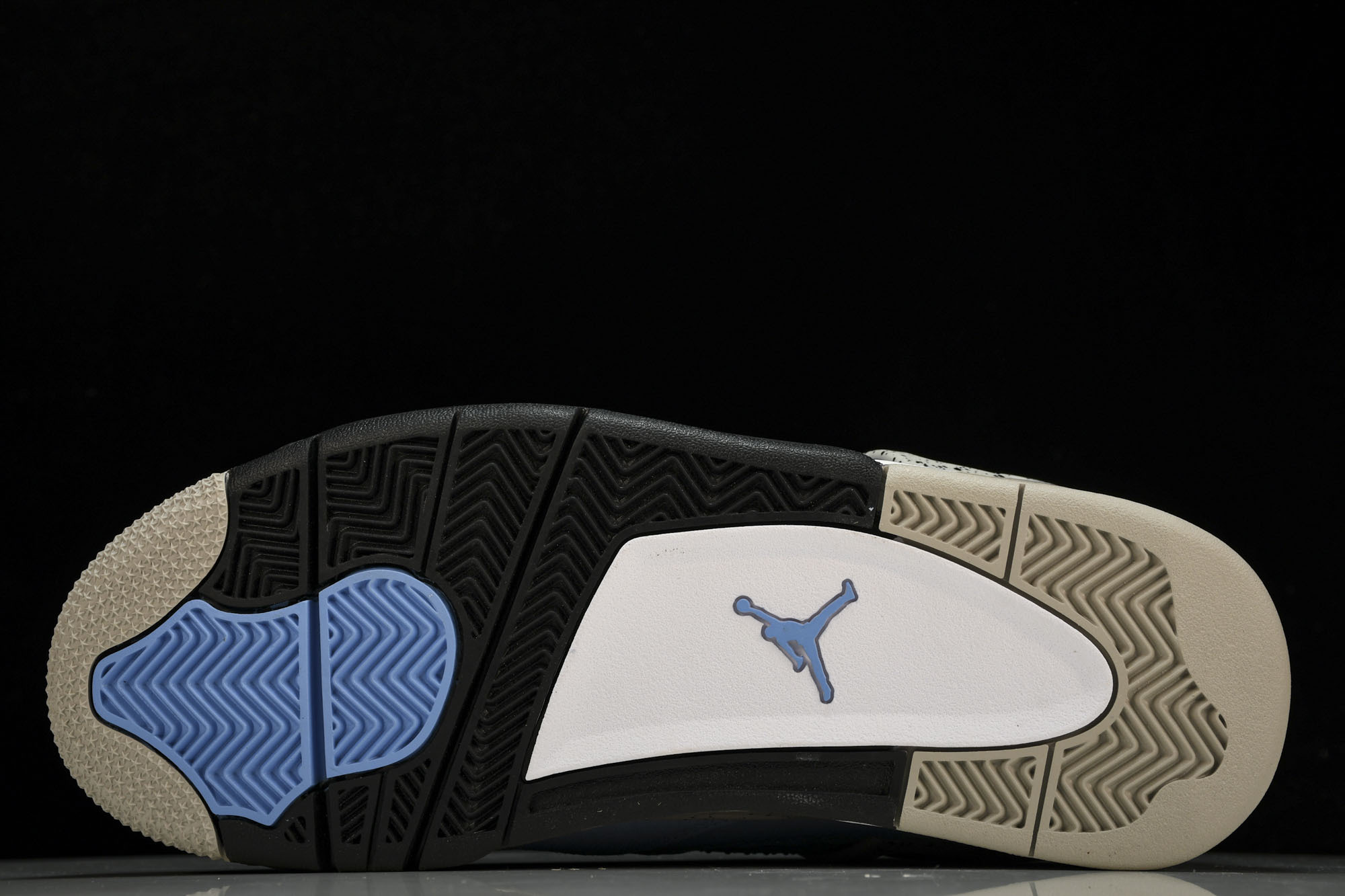 纯原原版 Air Jordan 4 Retro“University Blue”大学蓝 CT8527-400 #YZ00 纯原原版 Air Jordan 4 Retro“University Blue”大学蓝 CT8527-400 #YZ00