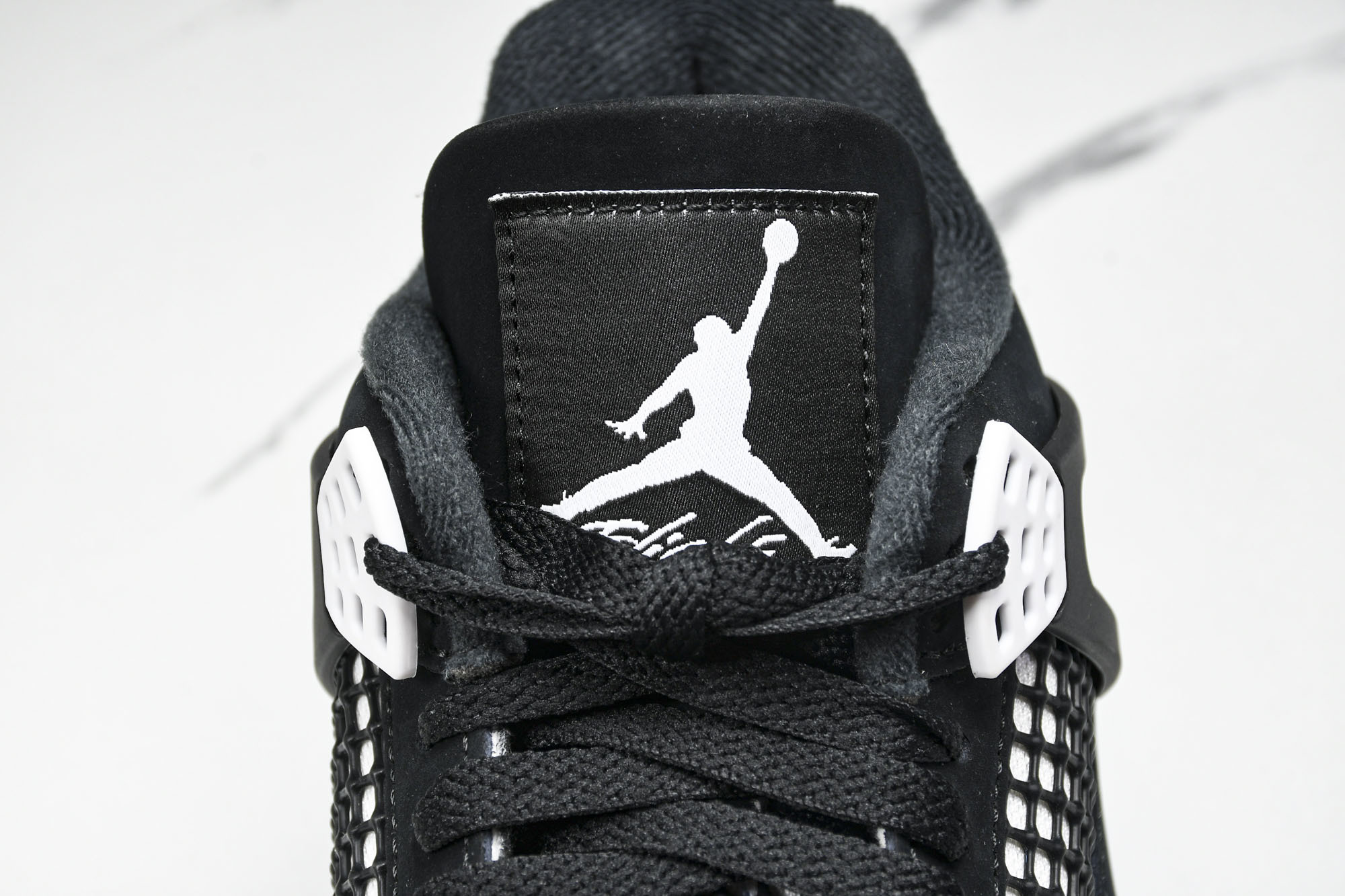 纯原原版 Air Jordan 4 Retro“White Thunder”黑白雷电 FQ8138-001 #YZ001 纯原原版 Air Jordan 4 Retro“White Thunder”黑白雷电 FQ8138-001 #YZ001