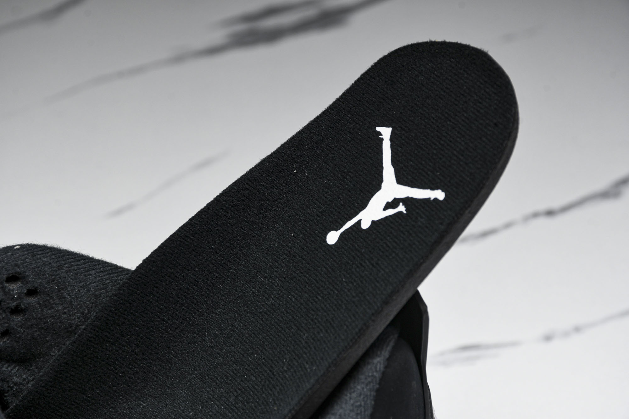 纯原原版 Air Jordan 4 Retro“White Thunder”黑白雷电 FQ8138-001 #YZ001 纯原原版 Air Jordan 4 Retro“White Thunder”黑白雷电 FQ8138-001 #YZ001
