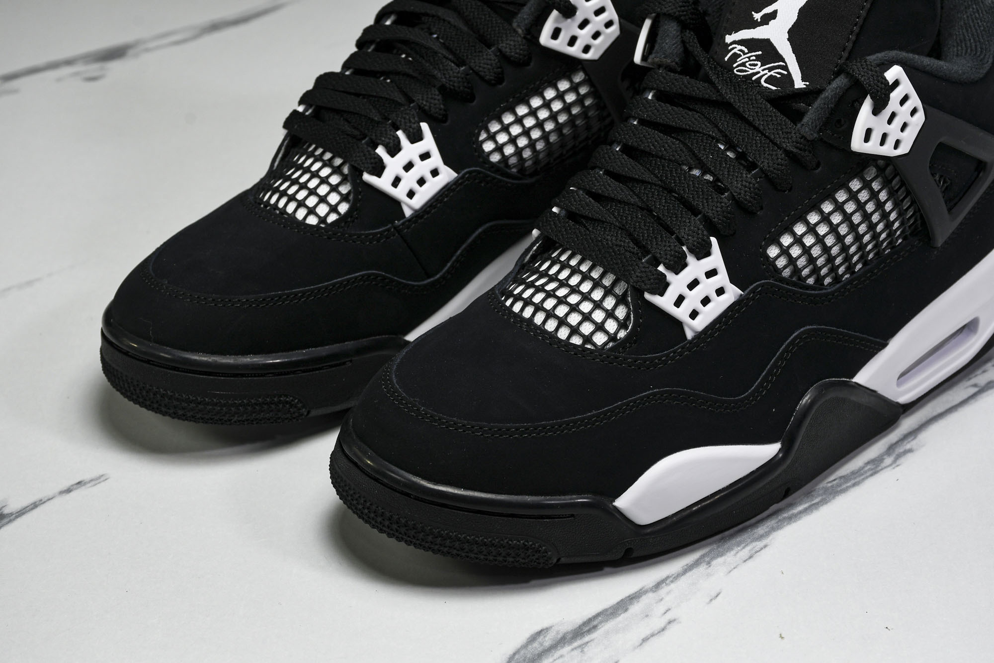 纯原原版 Air Jordan 4 Retro“White Thunder”黑白雷电 FQ8138-001 #YZ001 纯原原版 Air Jordan 4 Retro“White Thunder”黑白雷电 FQ8138-001 #YZ001