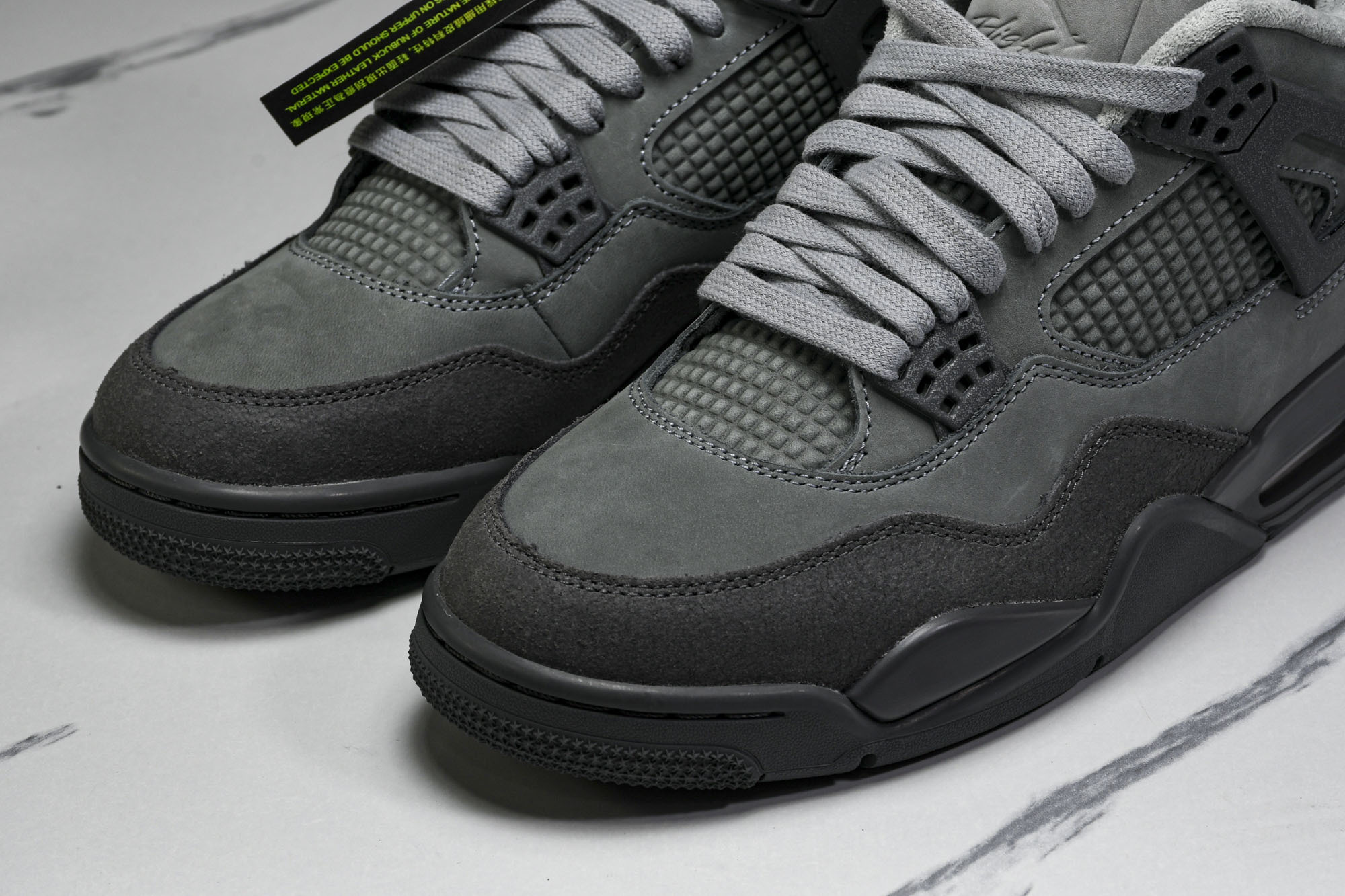 纯原原版 Air Jordan 4 SE“Smoke Grey”灰黑 FQ7928-001 #YZ001-1 40 40 纯原原版 Air Jordan 4 SE“Smoke Grey”灰黑 FQ7928-001 #YZ001-1 40 40