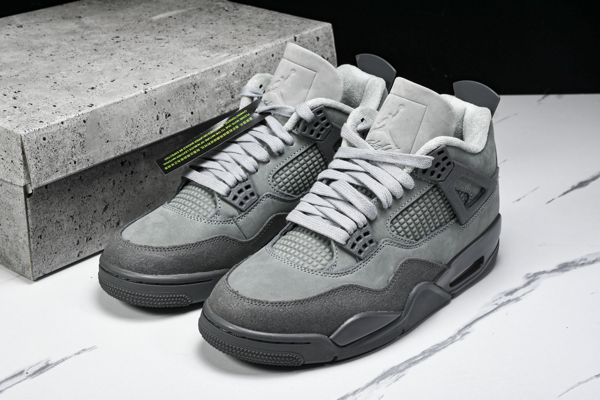 纯原原版 Air Jordan 4 SE“Smoke Grey”灰黑 FQ7928-001 #YZ001-1 40 40 纯原原版 Air Jordan 4 SE“Smoke Grey”灰黑 FQ7928-001 #YZ001-1 40 40