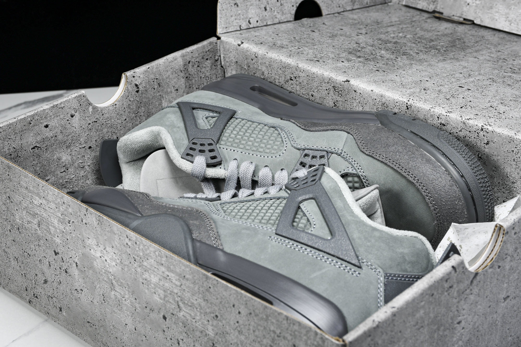 纯原原版 Air Jordan 4 SE“Smoke Grey”灰黑 FQ7928-001 #YZ001-1 40 40 纯原原版 Air Jordan 4 SE“Smoke Grey”灰黑 FQ7928-001 #YZ001-1 40 40