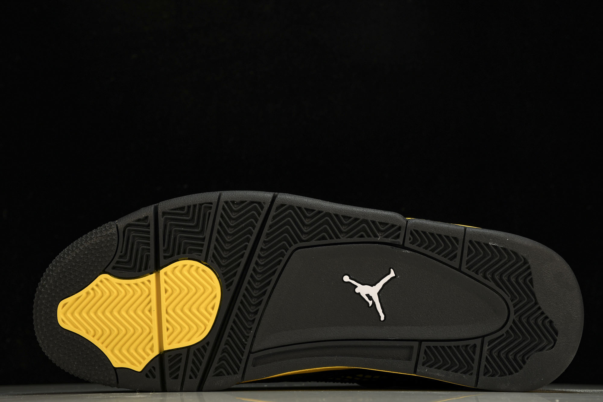 纯原原版 Air Jordan 4 Thunder2023 雷公 黑黄 DH6927-017 #YZ001-1 40 4 纯原原版 Air Jordan 4 Thunder2023 雷公 黑黄 DH6927-017 #YZ001-1 40 4