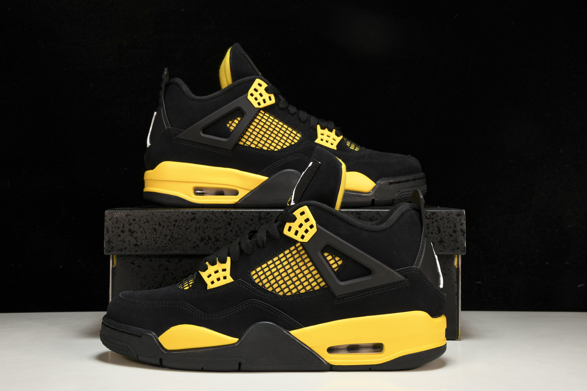 纯原原版 Air Jordan 4 Thunder2023 雷公 黑黄 DH6927-017 #YZ001-1 40 4 纯原原版 Air Jordan 4 Thunder2023 雷公 黑黄 DH6927-017 #YZ001-1 40 4