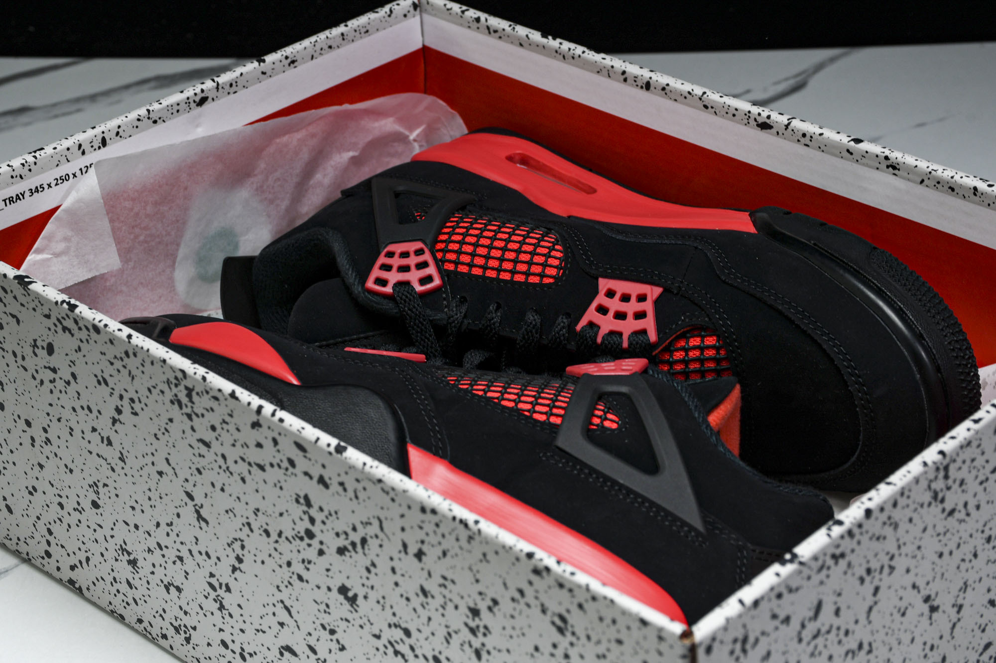纯原原版 Air Jordan 4 “Red Thunder”红雷神 CT8527-016 #YZ001-1 40 40 纯原原版 Air Jordan 4 “Red Thunder”红雷神 CT8527-016 #YZ001-1 40 40