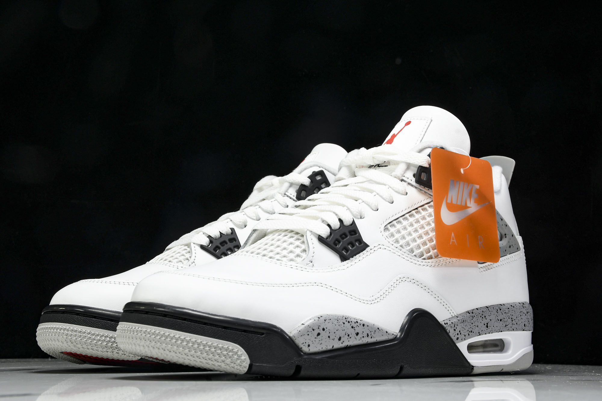 纯原原版 Air Jordan 4 “White Cement” Releases On May 17th 2025; 纯原原版 Air Jordan 4 “White Cement” Releases On May 17th 2025;