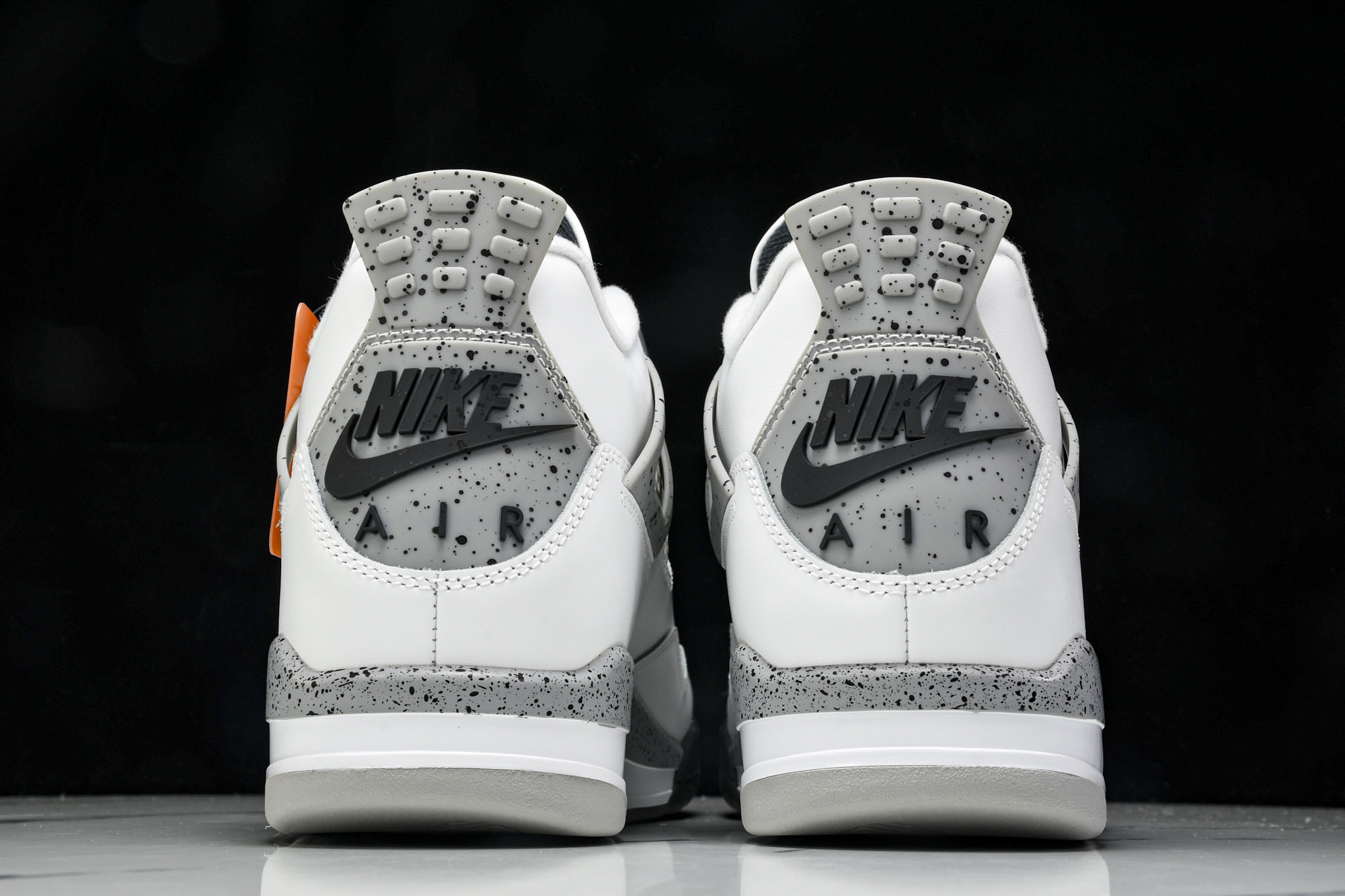 纯原原版 Air Jordan 4 “White Cement” Releases On May 17th 2025; 纯原原版 Air Jordan 4 “White Cement” Releases On May 17th 2025;