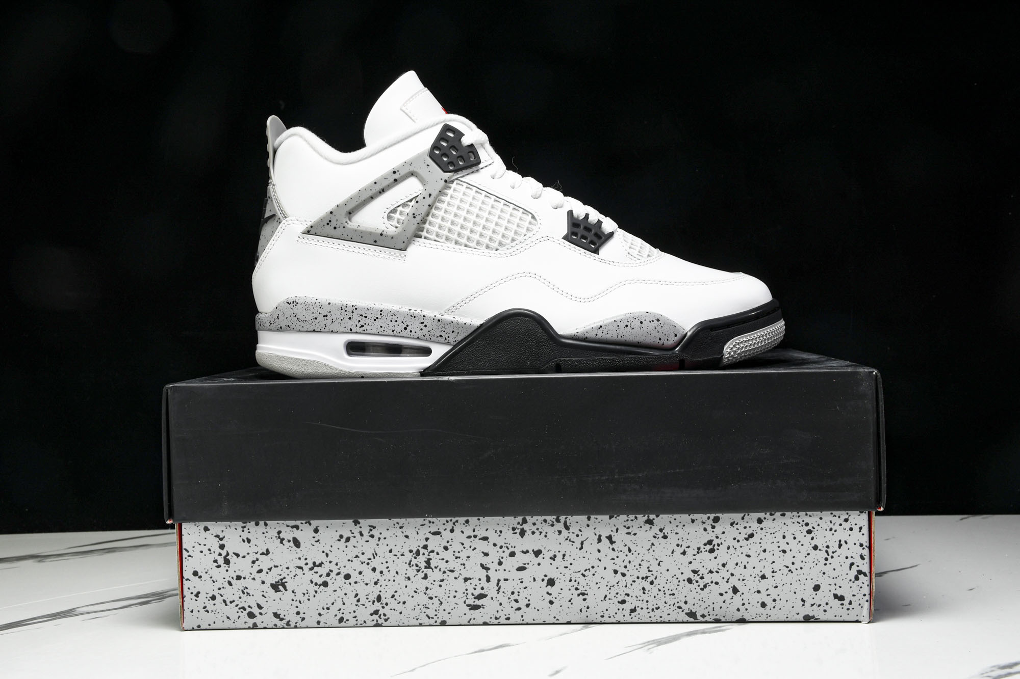 纯原原版 Air Jordan 4 “White Cement” Releases On May 17th 2025; 纯原原版 Air Jordan 4 “White Cement” Releases On May 17th 2025;