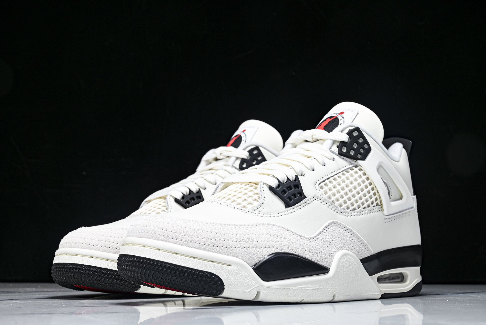 纯原原版 Air Jordan 4“Flight Club”Sail_Black-University Red 白黑灰 纯原原版 Air Jordan 4“Flight Club”Sail_Black-University Red 白黑灰