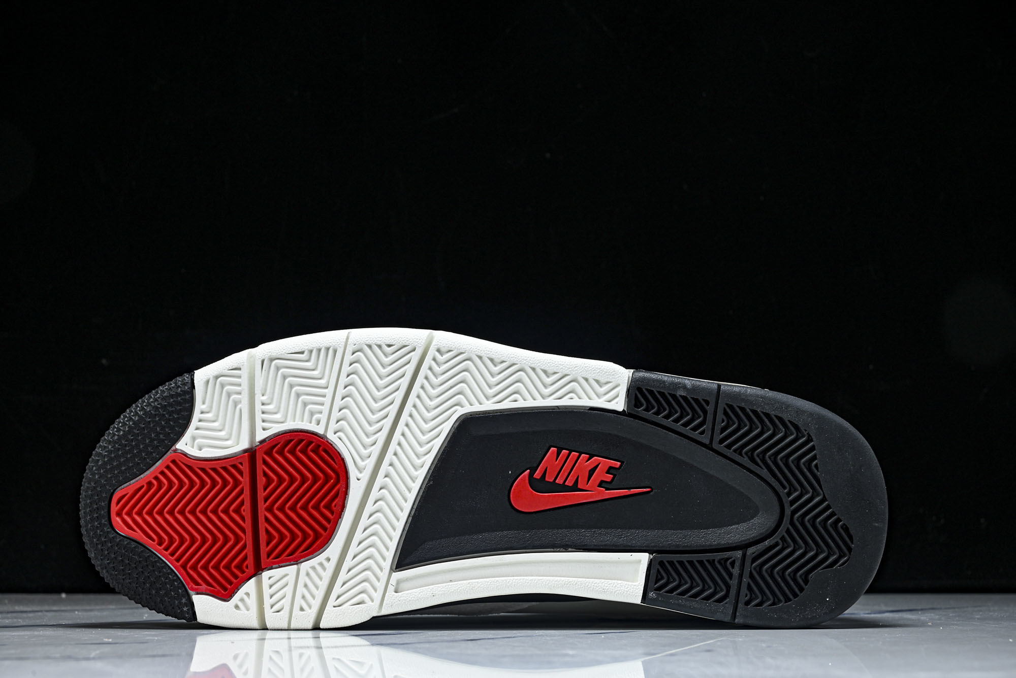 纯原原版 Air Jordan 4“Flight Club”Sail_Black-University Red 白黑灰 纯原原版 Air Jordan 4“Flight Club”Sail_Black-University Red 白黑灰