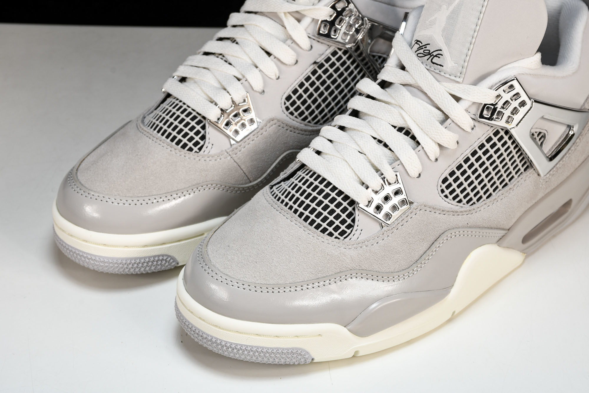 纯原原版 Air Jordan 4“Light Iron Ore”矿石灰 AQ9129-001 #YZ001-1 40 纯原原版 Air Jordan 4“Light Iron Ore”矿石灰 AQ9129-001 #YZ001-1 40