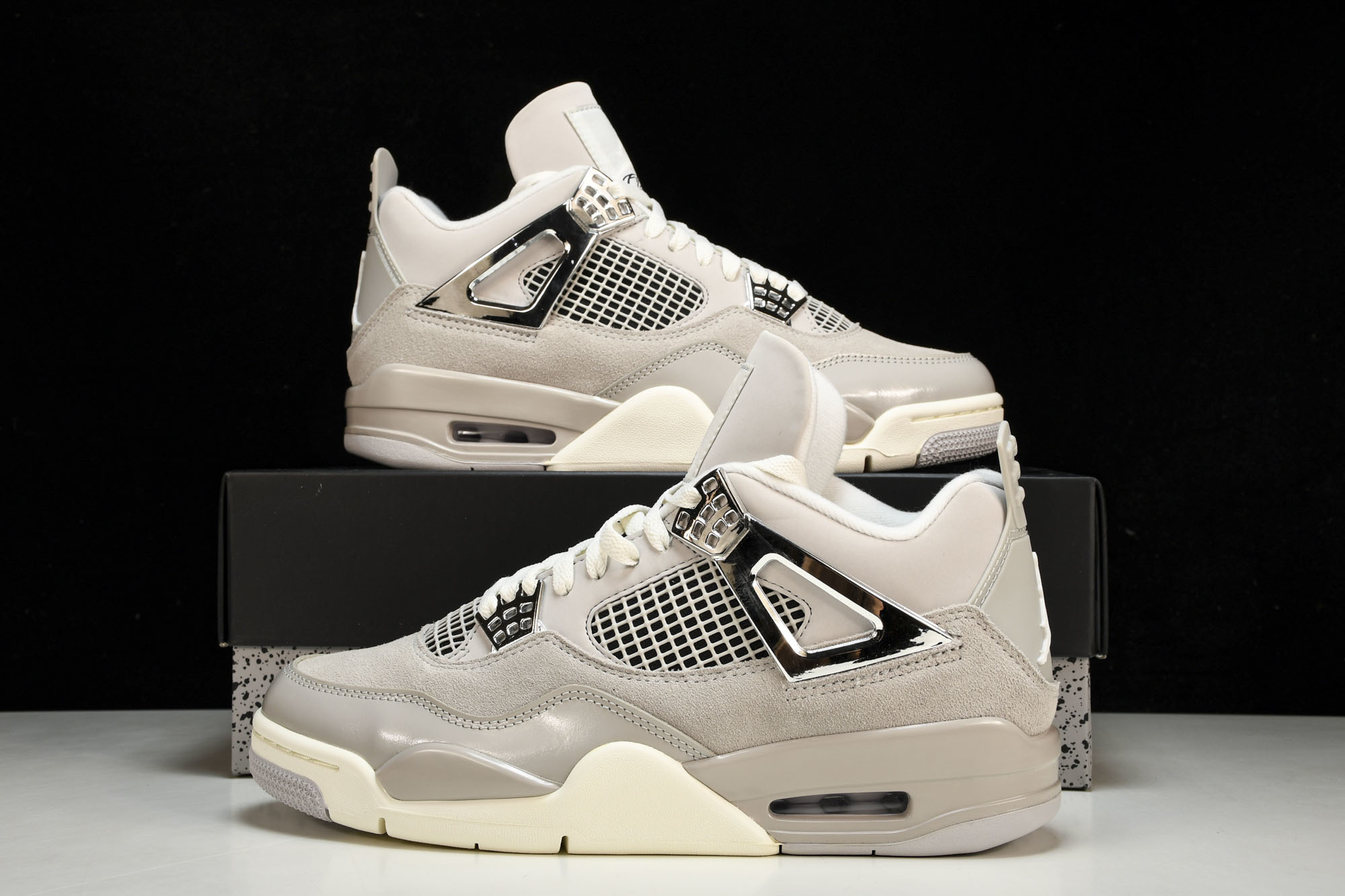 纯原原版 Air Jordan 4“Light Iron Ore”矿石灰 AQ9129-001 #YZ001-1 40 纯原原版 Air Jordan 4“Light Iron Ore”矿石灰 AQ9129-001 #YZ001-1 40