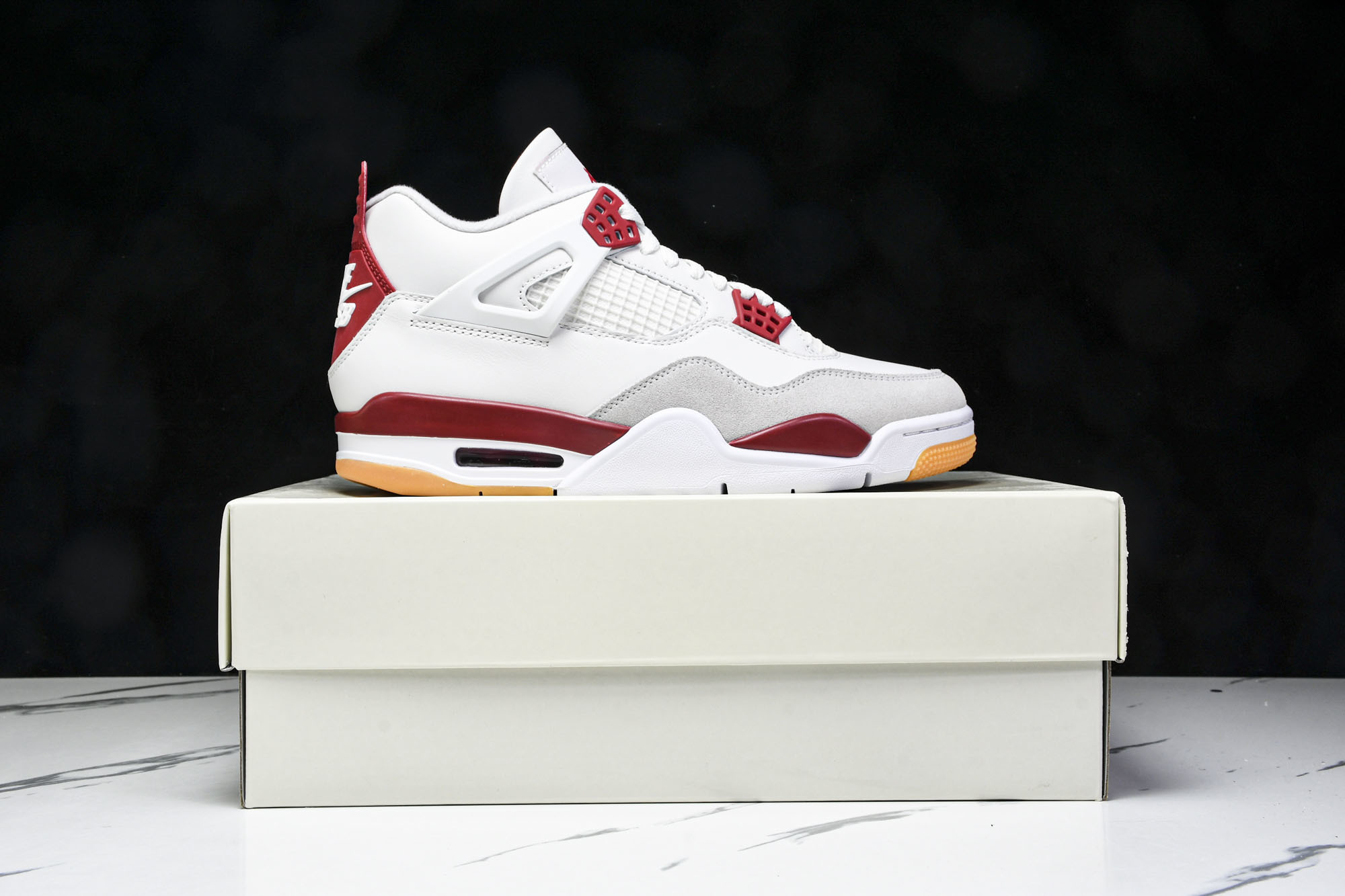 纯原原版 Nike SB x Air Jordan 4 OG _Varsity Red_ AJ4 乔4大学红 DR541 纯原原版 Nike SB x Air Jordan 4 OG _Varsity Red_ AJ4 乔4大学红 DR541