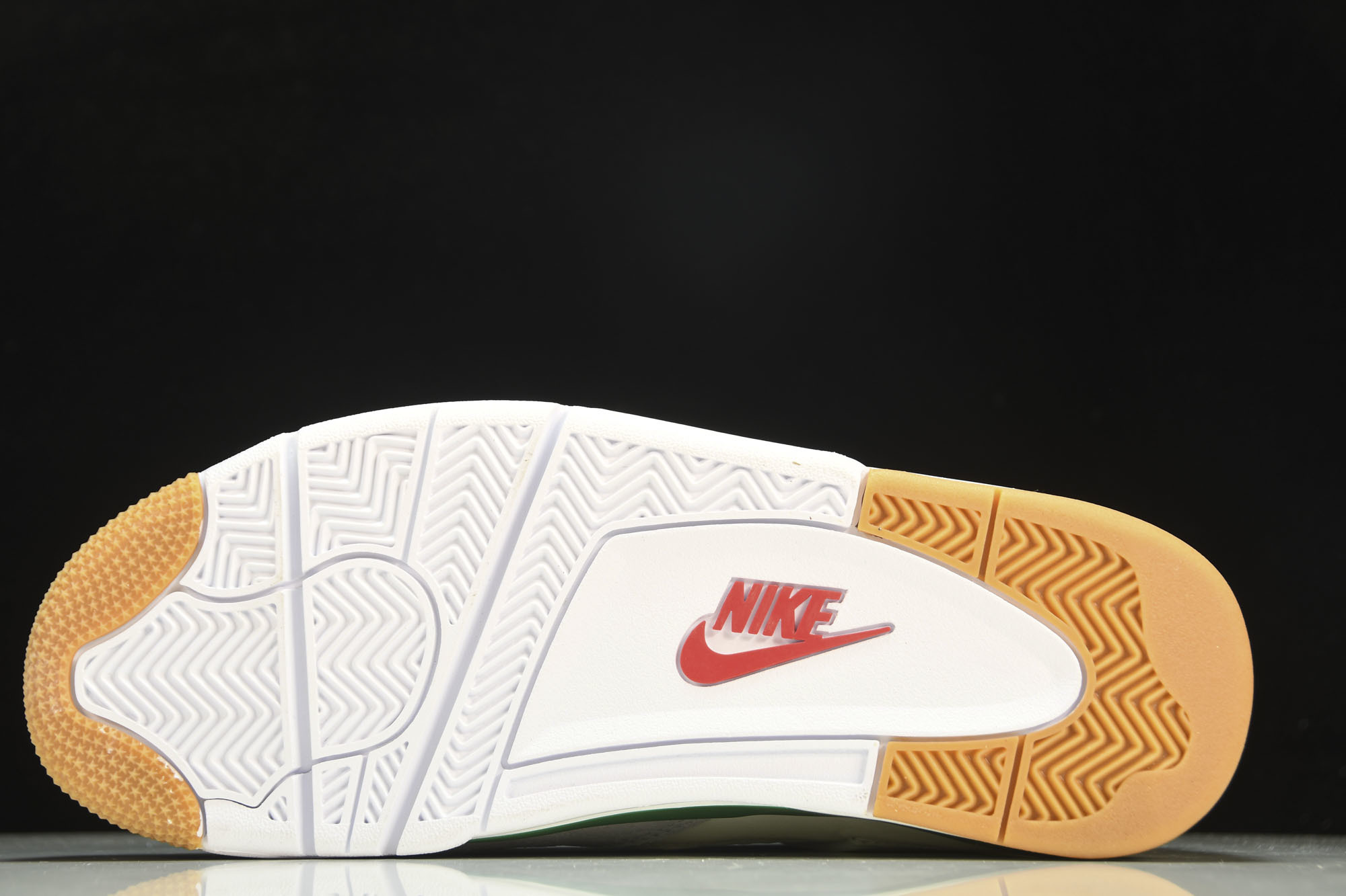 纯原原版 Nike SB x Air Jordan 4 “Pine Green” 绿松石 联名款 DR5415-103 