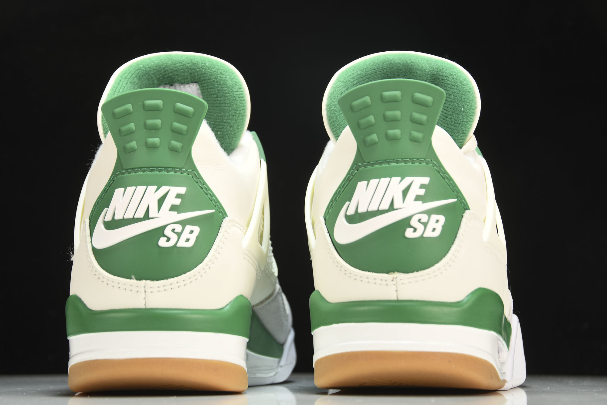 纯原原版 Nike SB x Air Jordan 4 “Pine Green” 绿松石 联名款 DR5415-103 