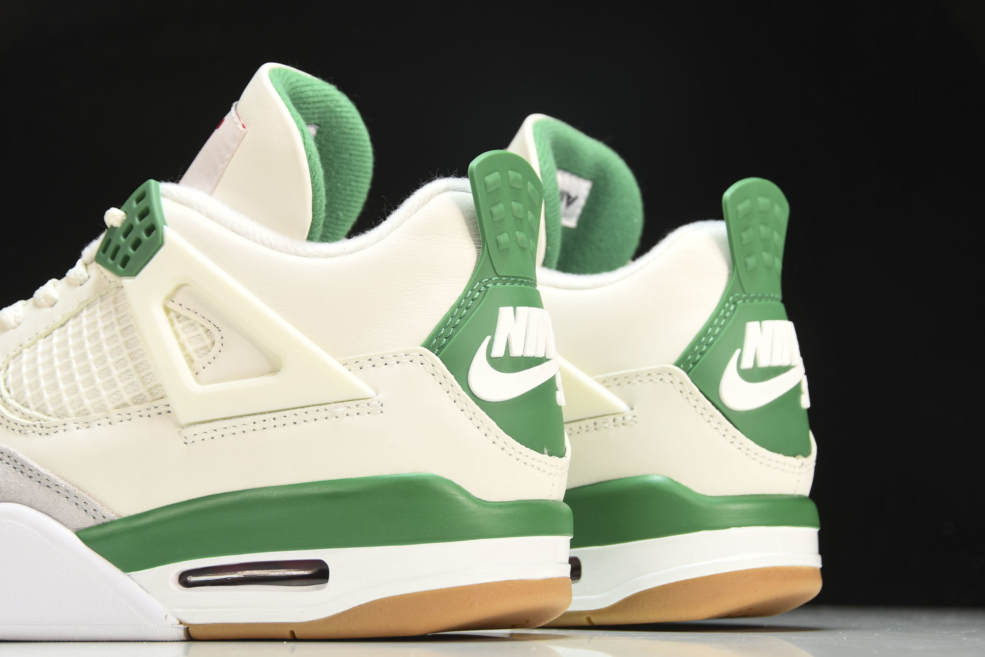 纯原原版 Nike SB x Air Jordan 4 “Pine Green” 绿松石 联名款 DR5415-103 