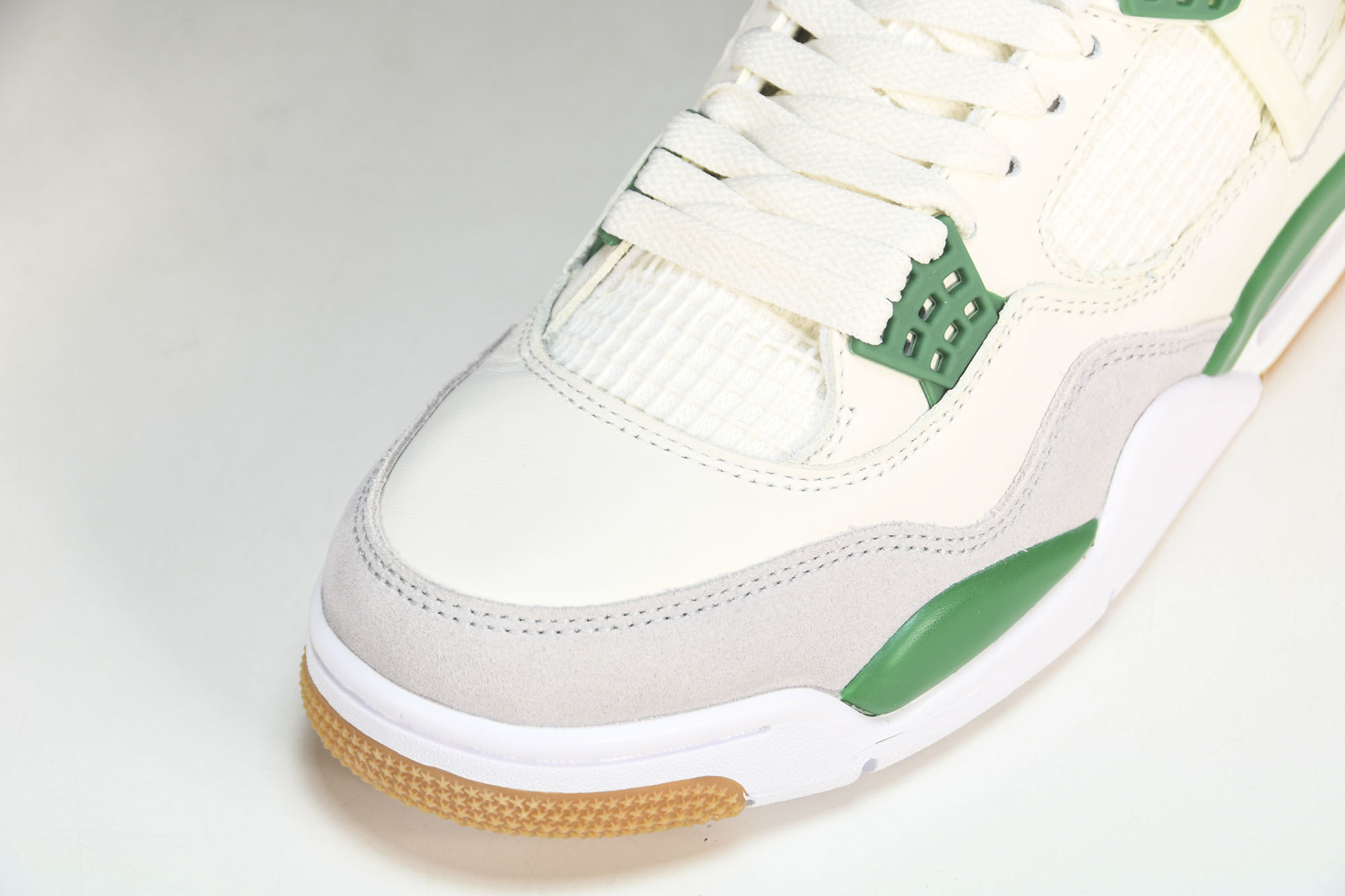 纯原原版 Nike SB x Air Jordan 4 “Pine Green” 绿松石 联名款 DR5415-103 