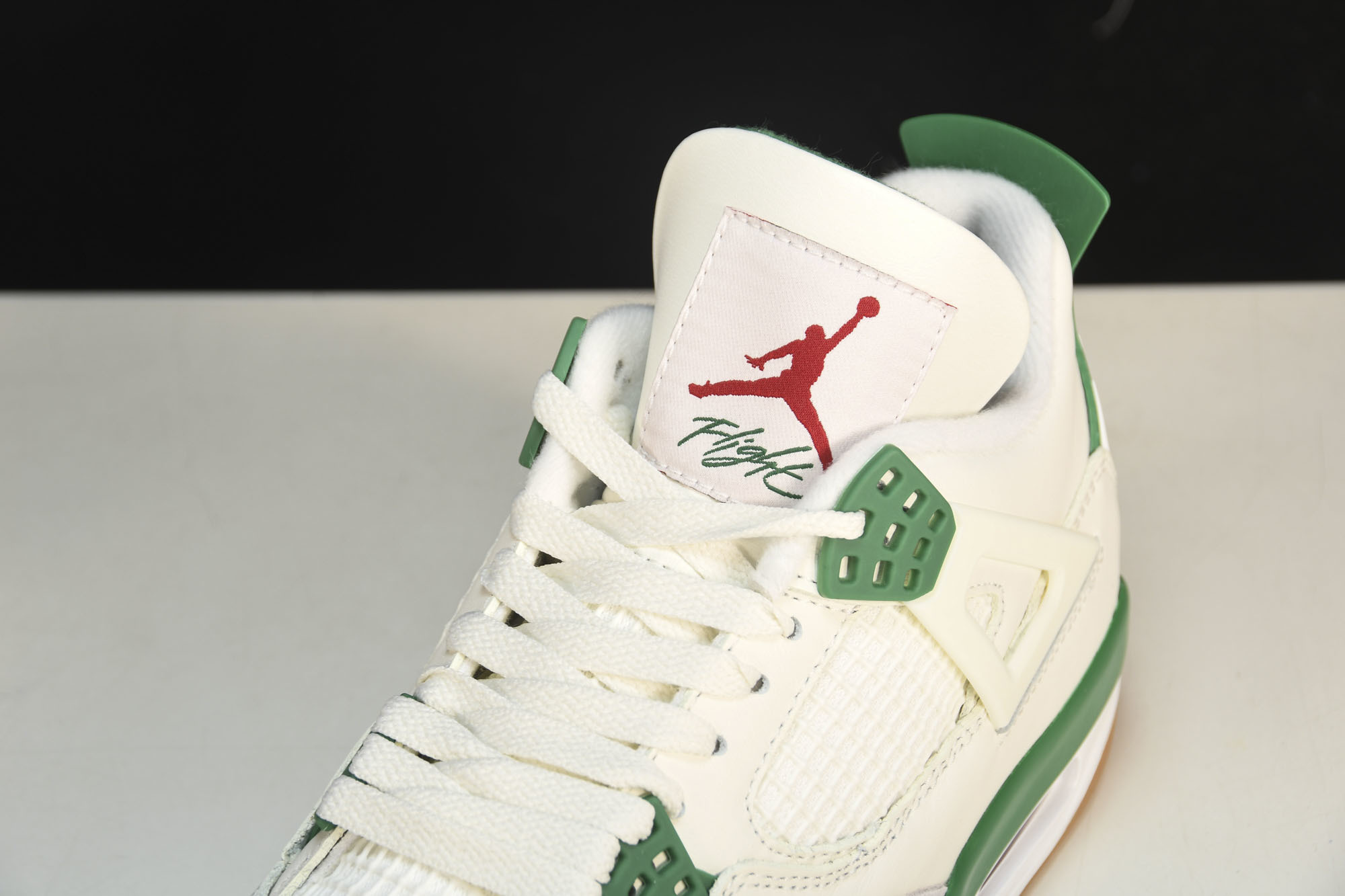 纯原原版 Nike SB x Air Jordan 4 “Pine Green” 绿松石 联名款 DR5415-103 