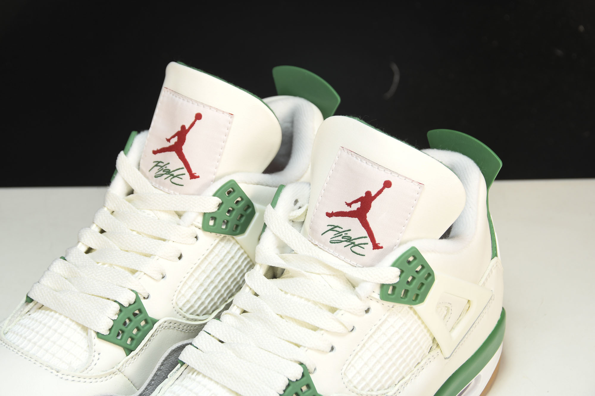 纯原原版 Nike SB x Air Jordan 4 “Pine Green” 绿松石 联名款 DR5415-103 