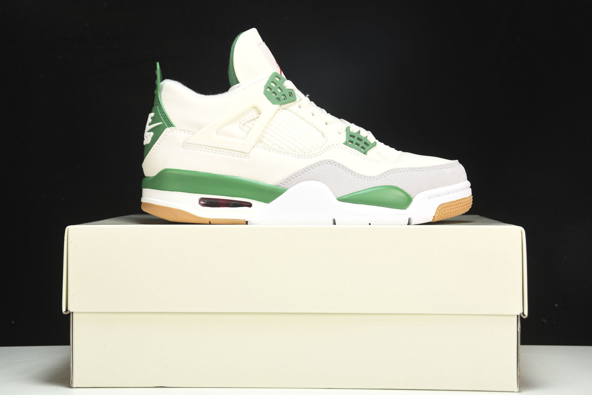 纯原原版 Nike SB x Air Jordan 4 “Pine Green” 绿松石 联名款 DR5415-103 