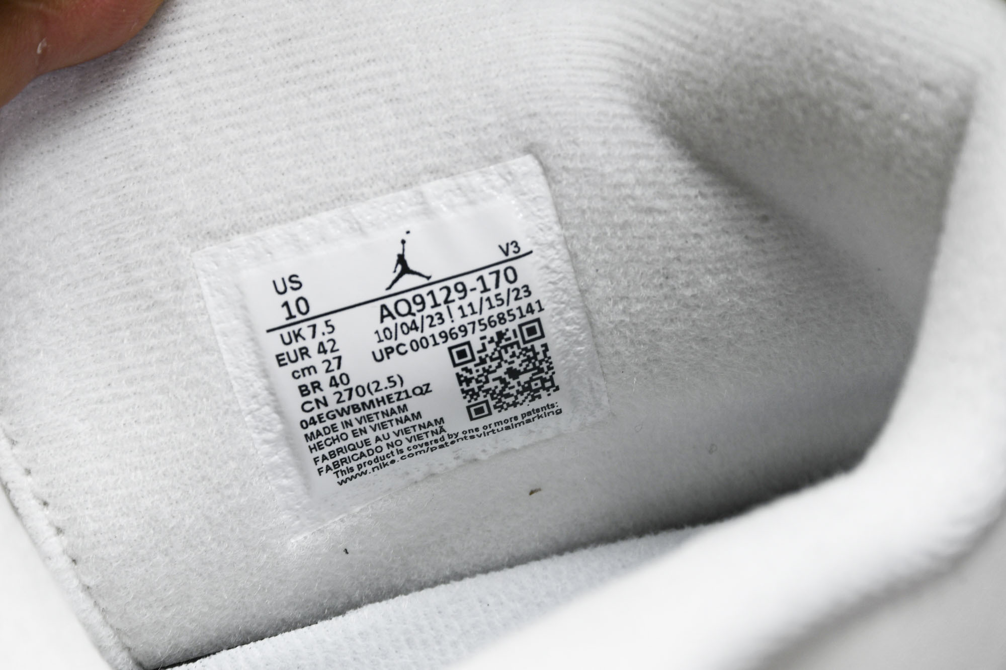 纯原原版 WMNS Air Jordan4 Retro 奶白色 AQ9129-170 #YZ001-1 40 40.5 纯原原版 WMNS Air Jordan4 Retro 奶白色 AQ9129-170 #YZ001-1 40 40.5